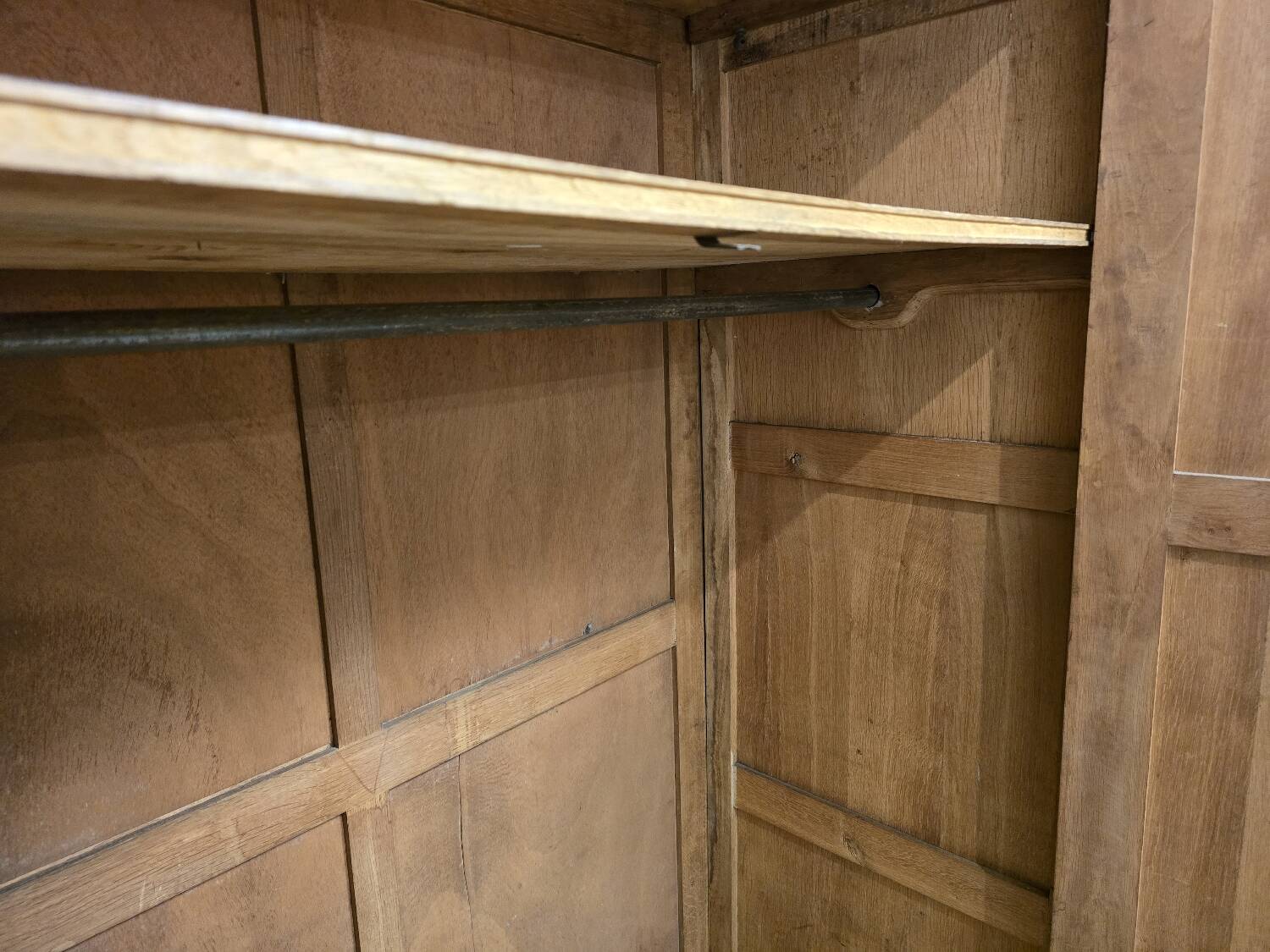 Armoire penderie en chêne 1930