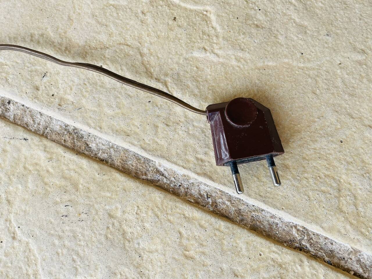 Vintage articulated floor lamp with shelf and magazine holder 1960s