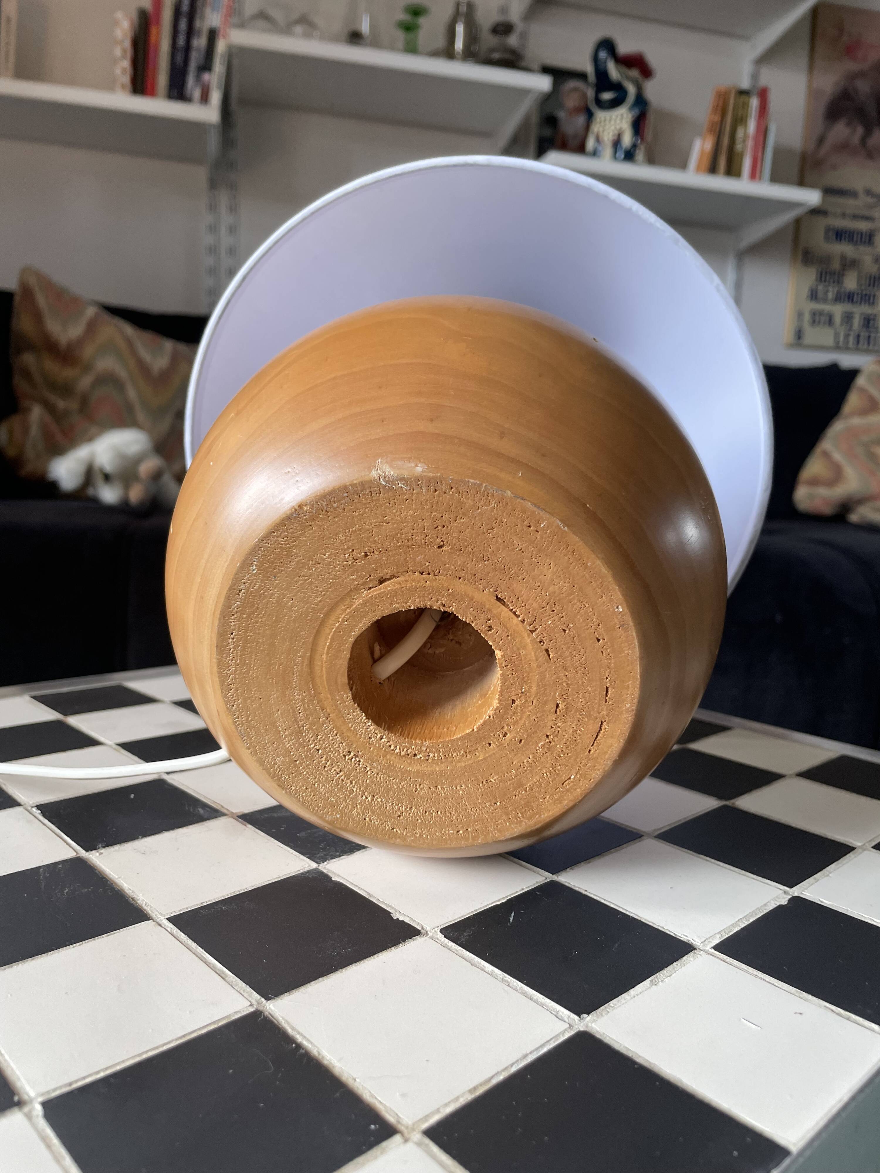 Lampe vintage en bois tourné massif