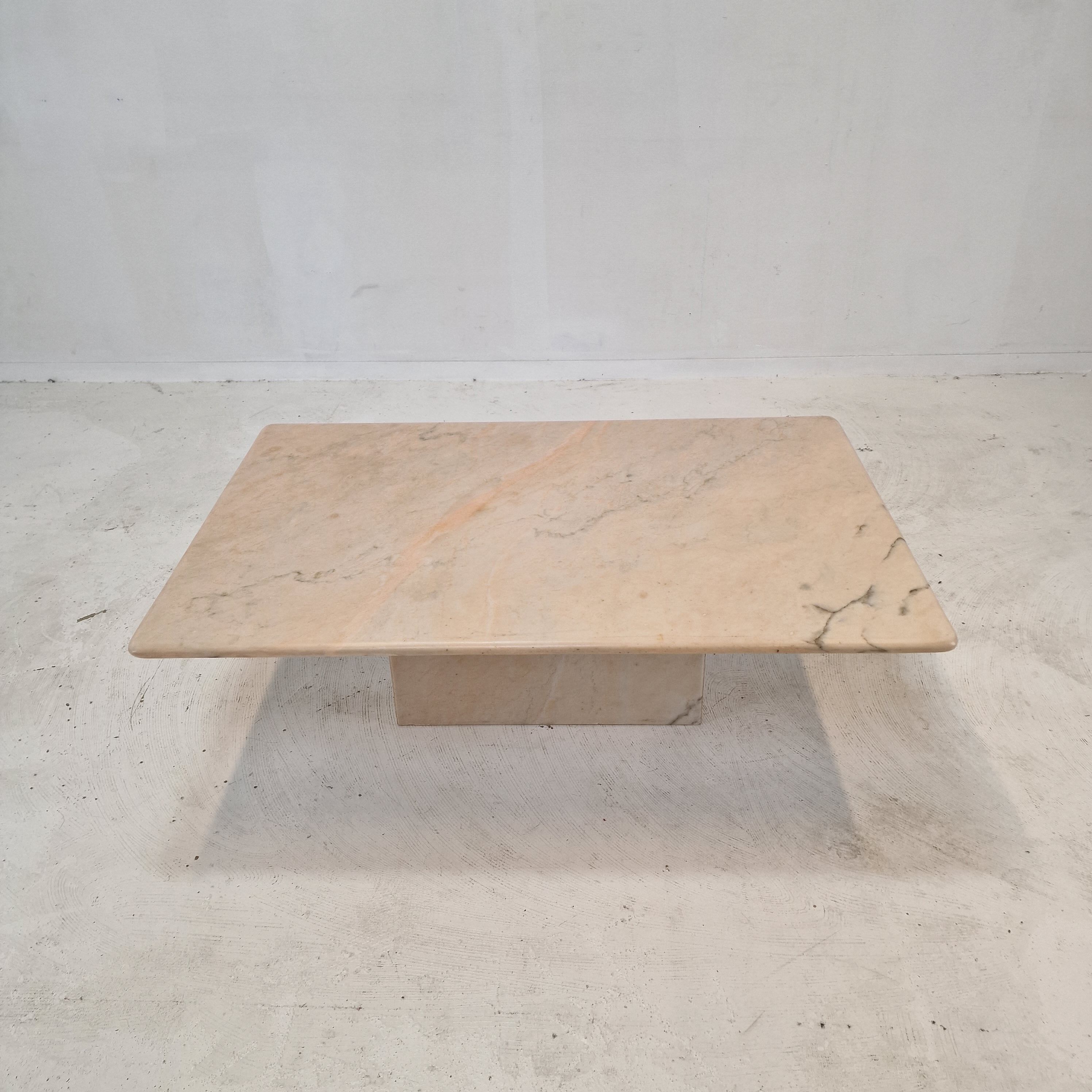 Table basse en marbre italien, années 1980