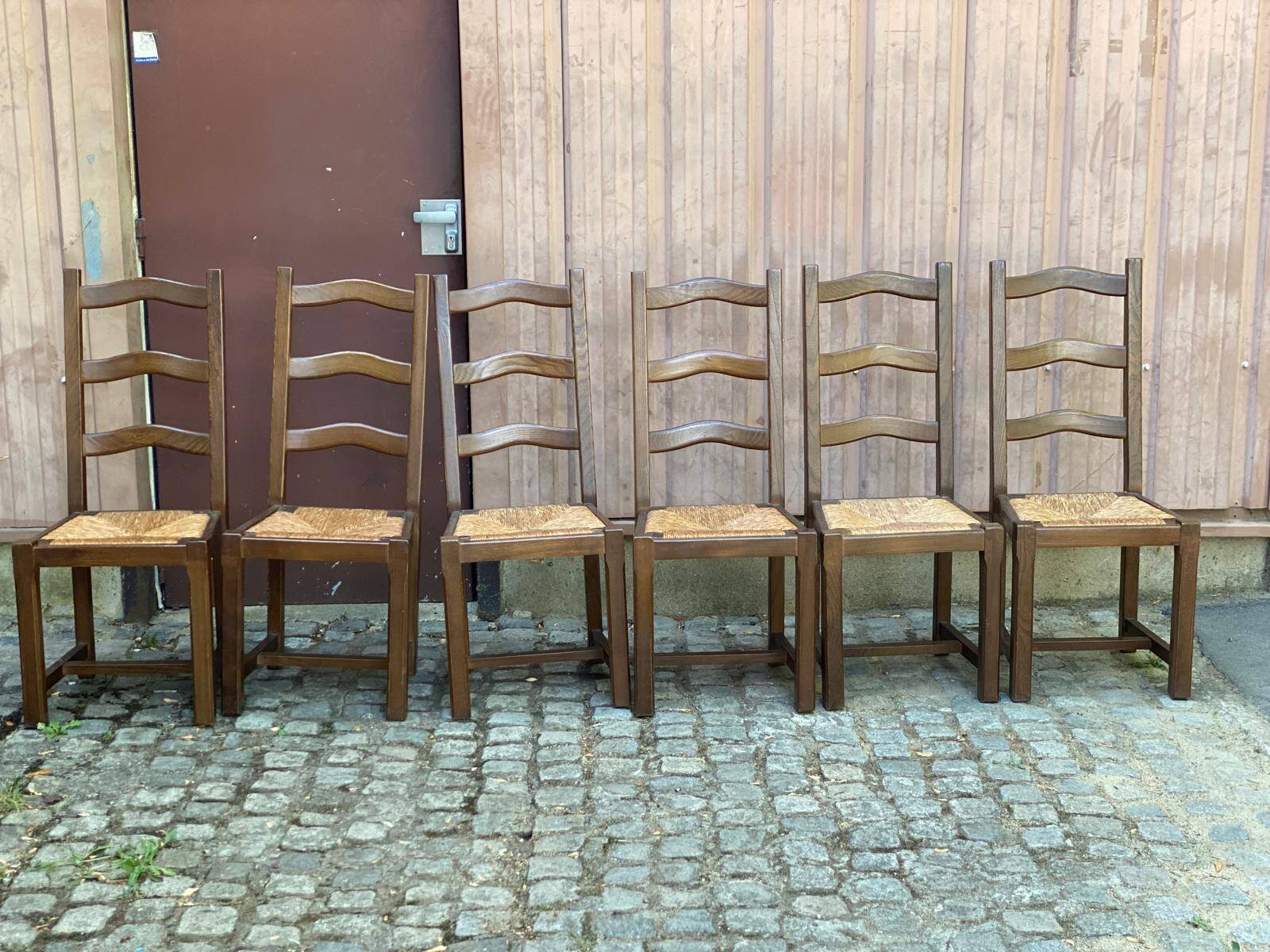 6 chaises à manger bois massif foncé paillées des années 70