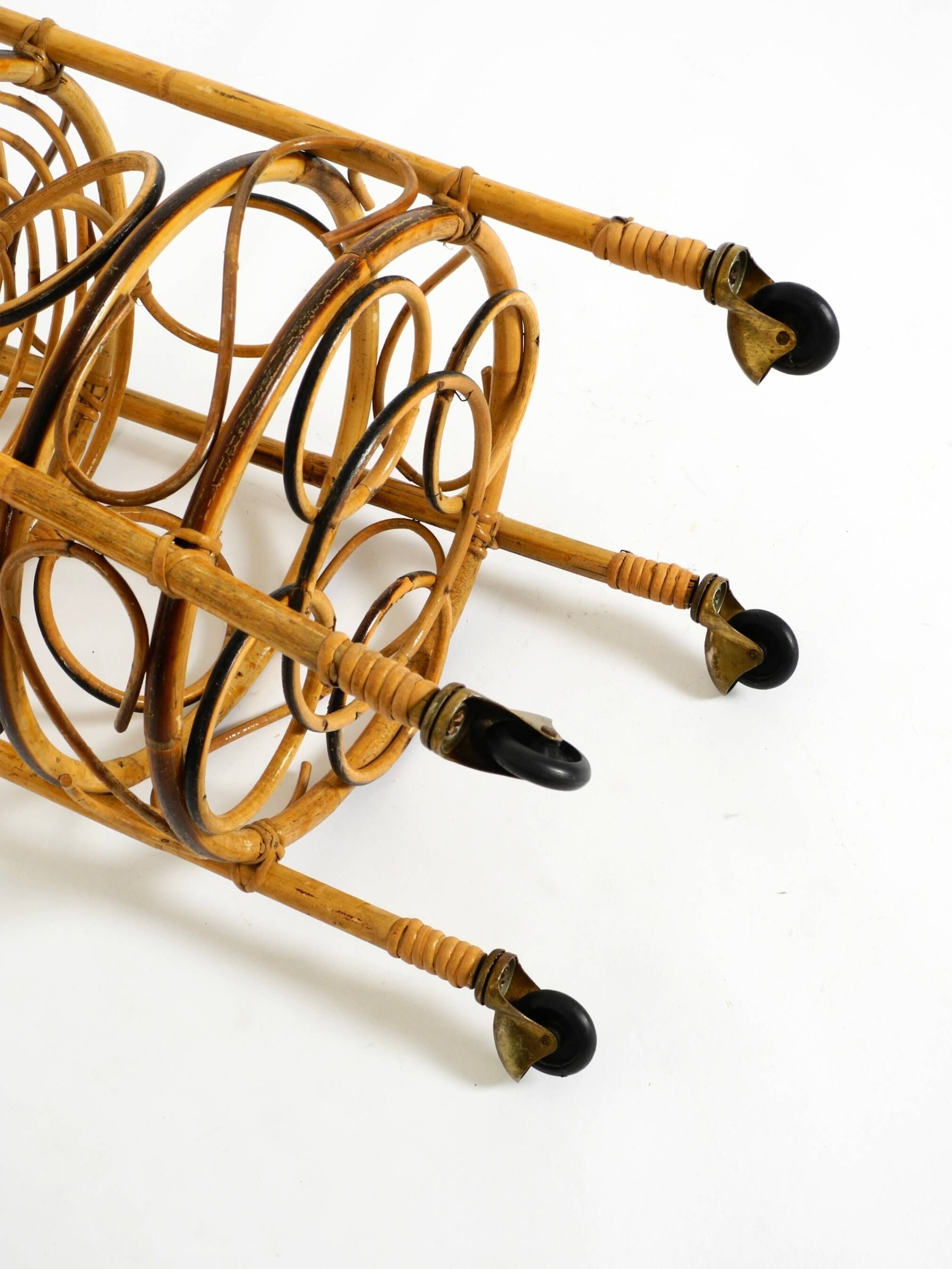 Italian Mid Century bar and serving trolley made of bamboo with wheels