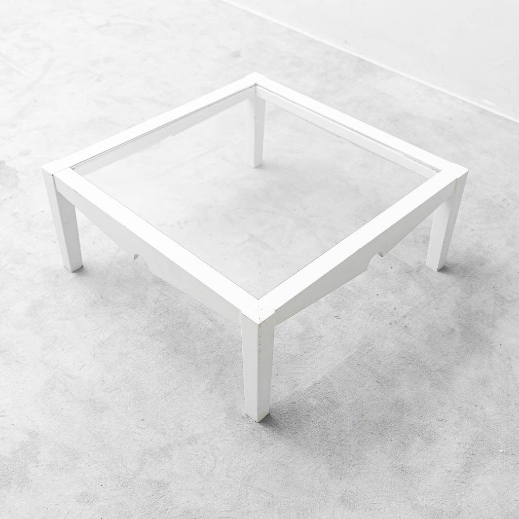 Vintage coffee table in white lacquered wood and glass, Italian design 1970s