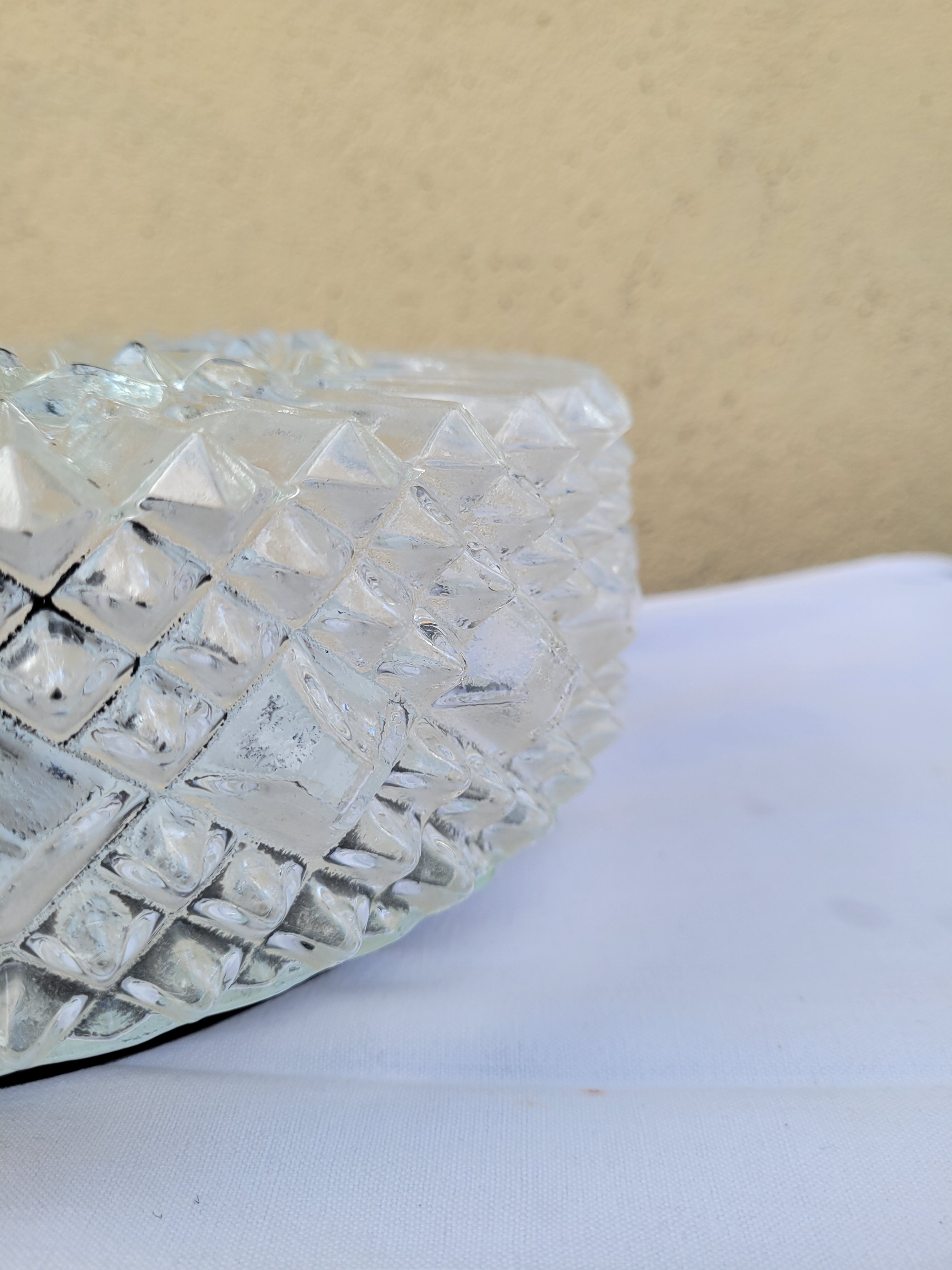 Plafonnier en verre "pointe de diamant"