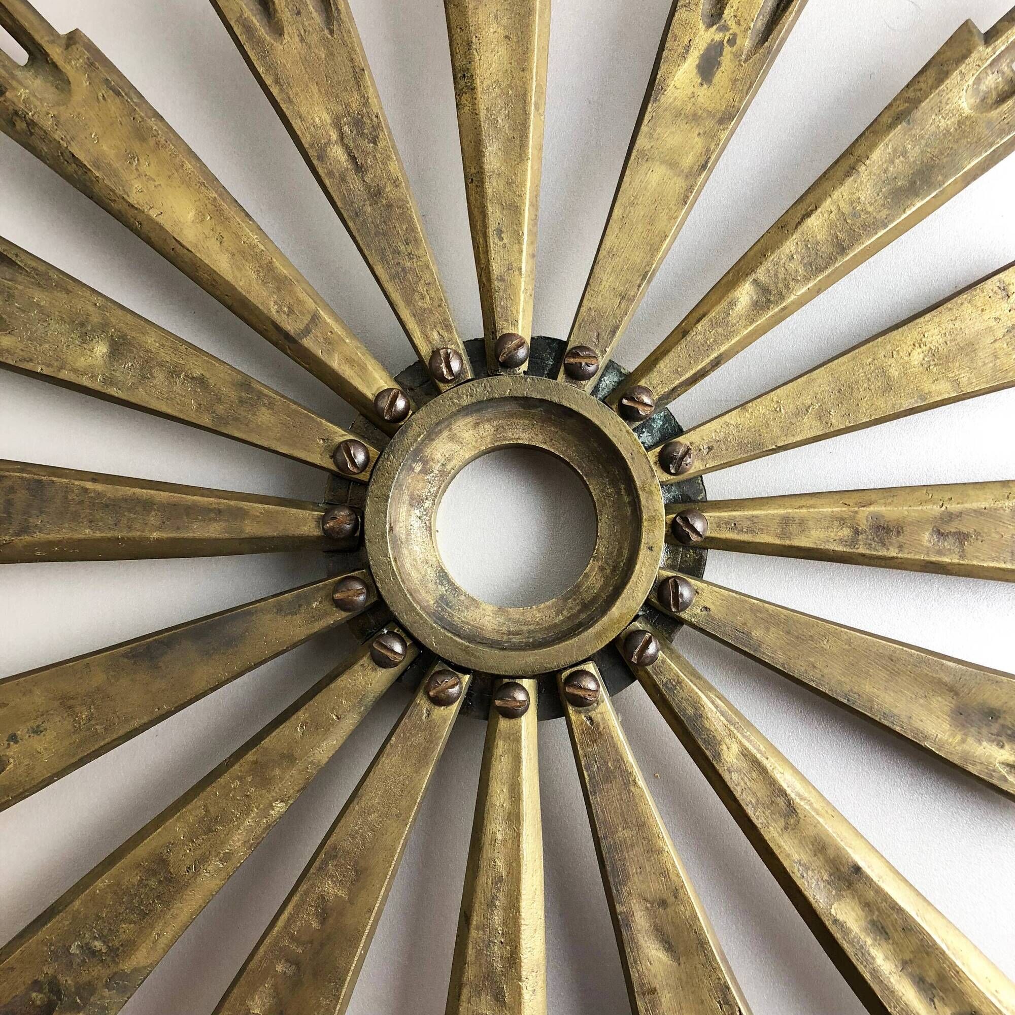 Applique soleil fabriqué en Italie dans les années 50