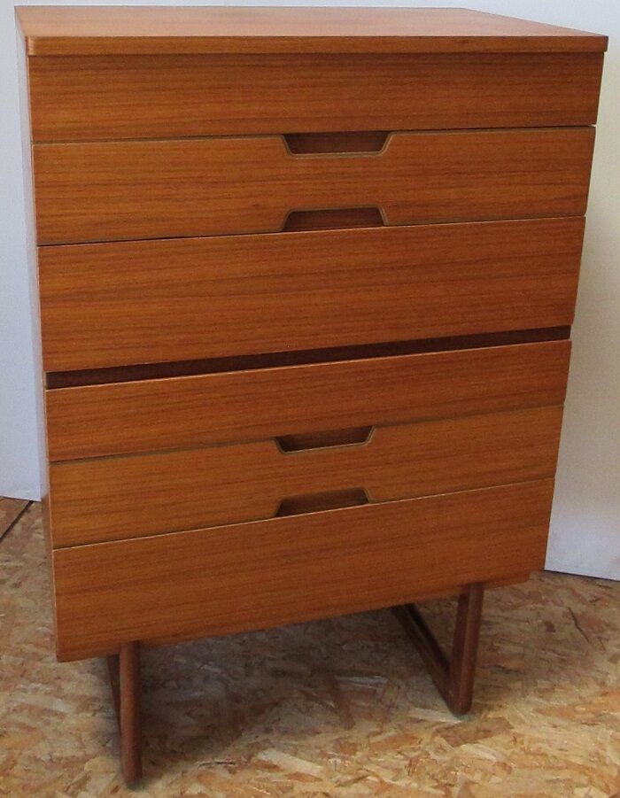High Uniflex dresser by G.Hoffstead.
