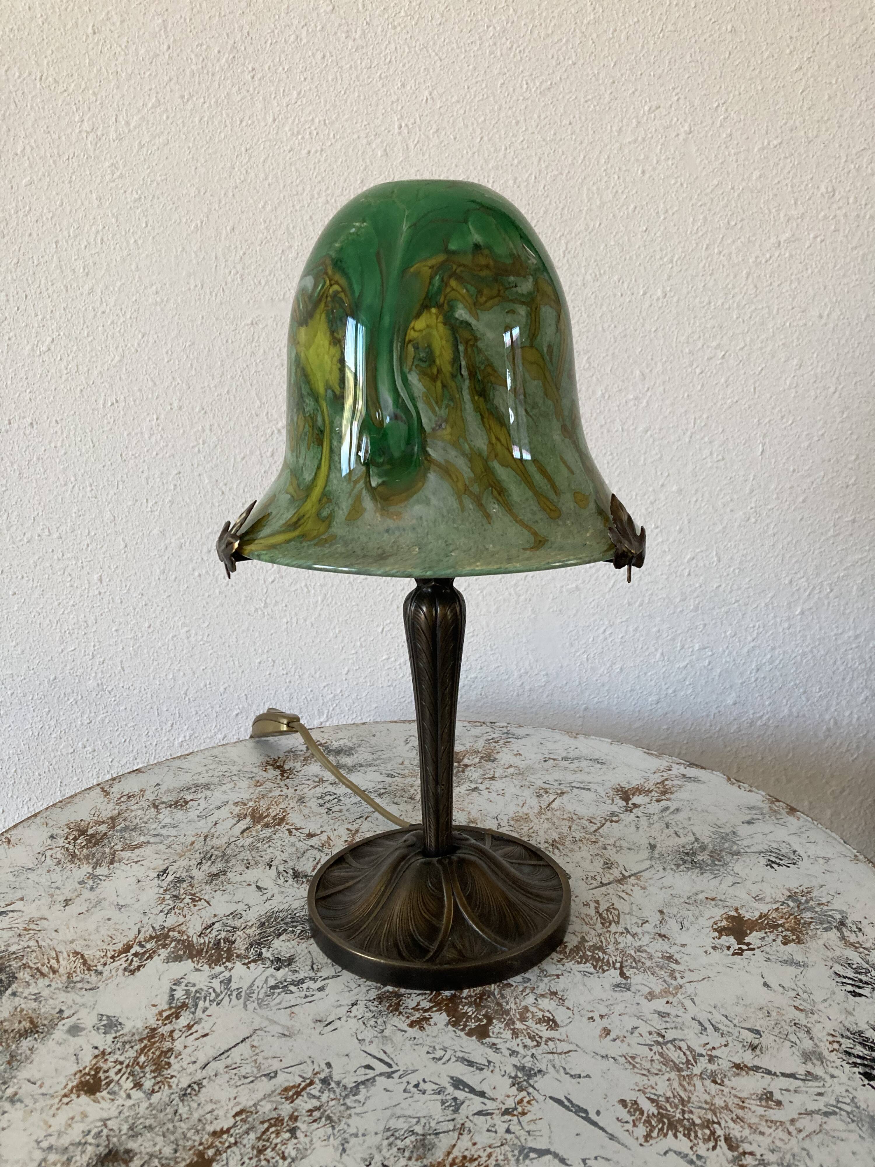 Lampe art nouveau en verre soufflé