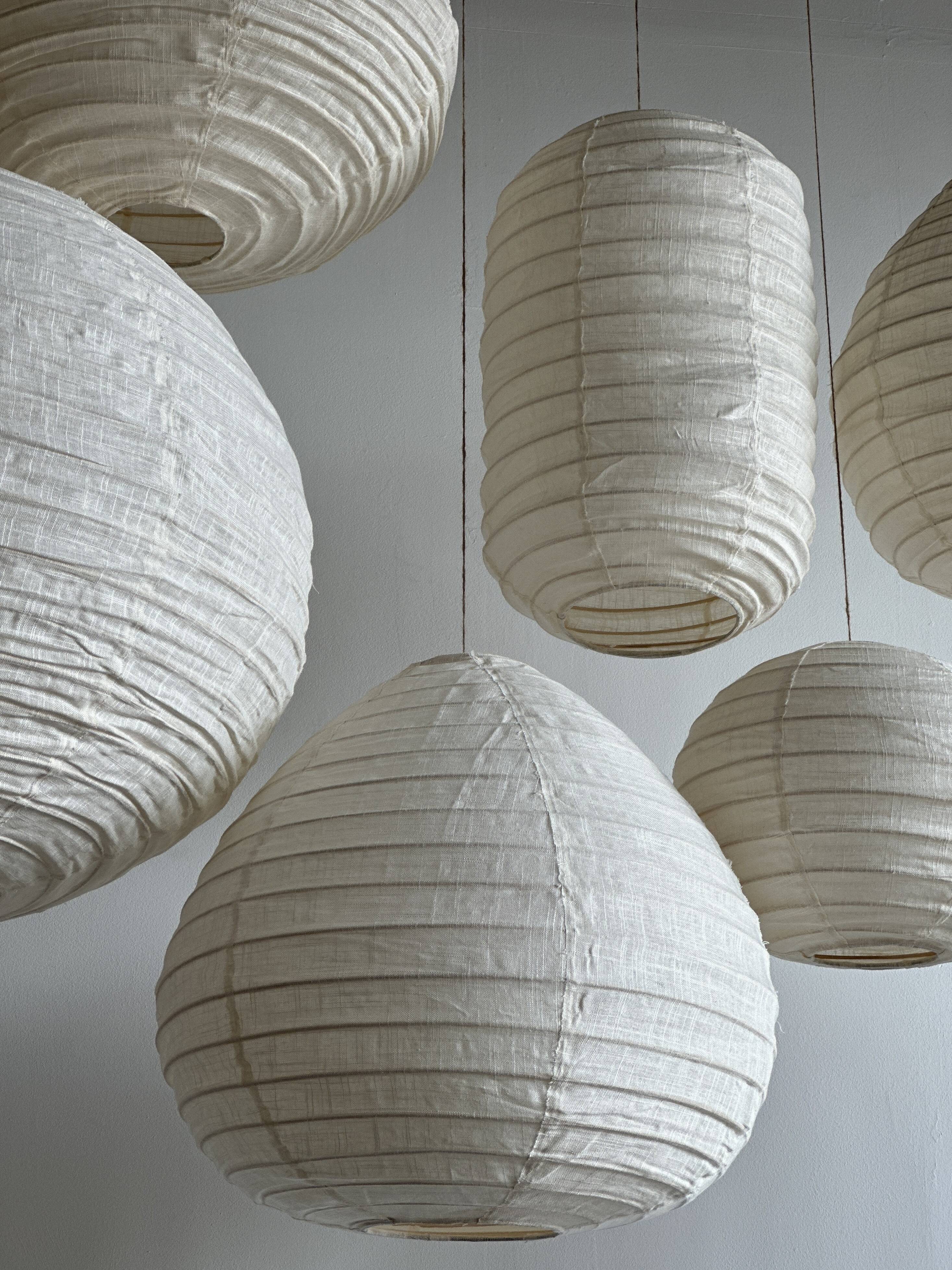 Average suspension in rattan and natural linen with a Japanese droplet shape H