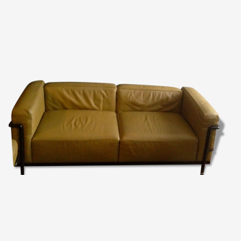 Le Corbusier LC3 Cassina sofa