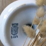 Standing iron earth compotier