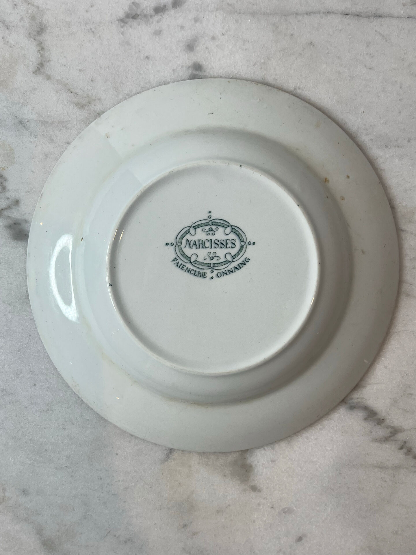 Set of 9 deep plates, ironstone Narcisses Onnaing