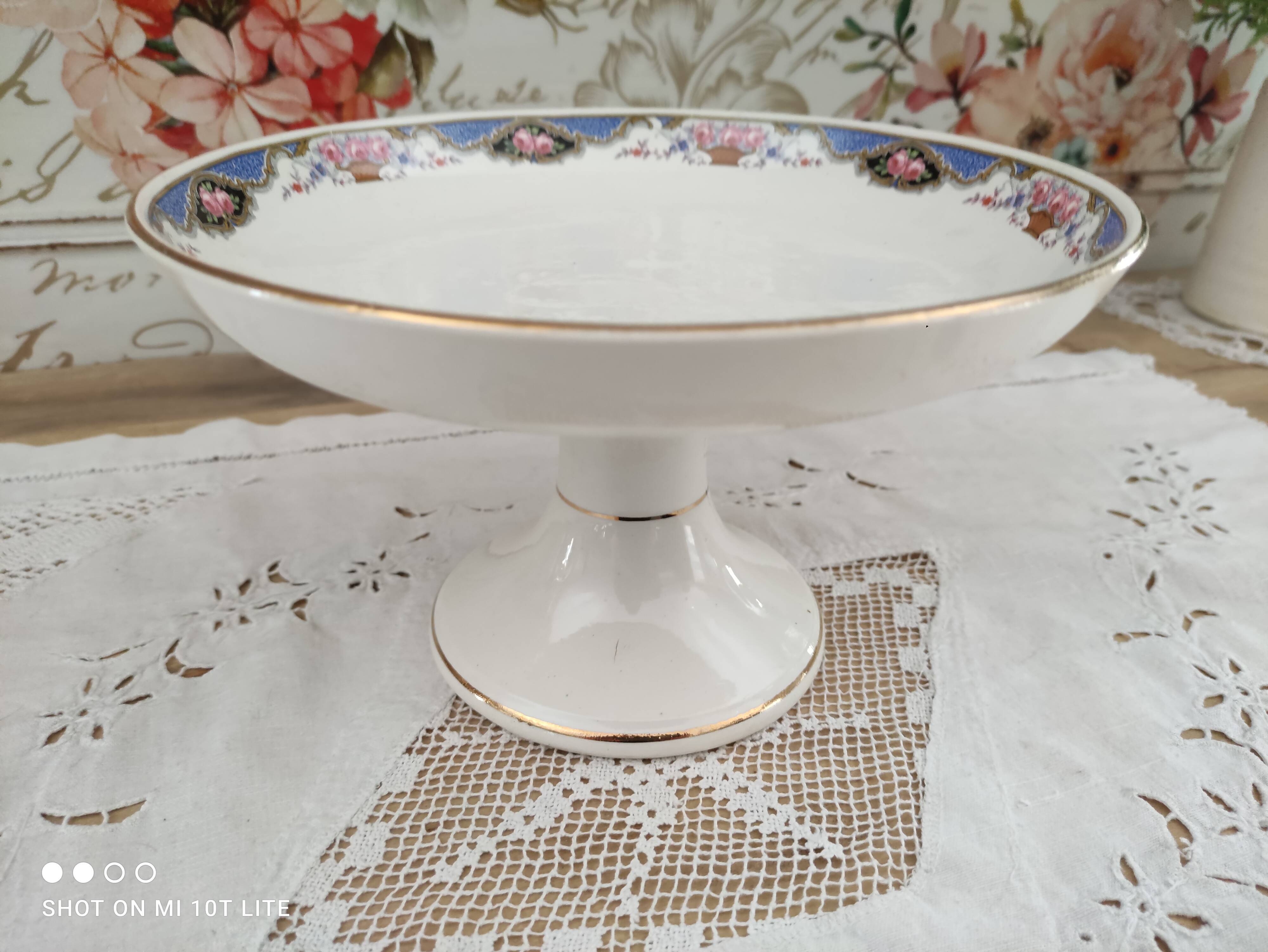 Compotier présentoir à gâteaux en faïence Digoin Sarreguemines frise paniers de roses