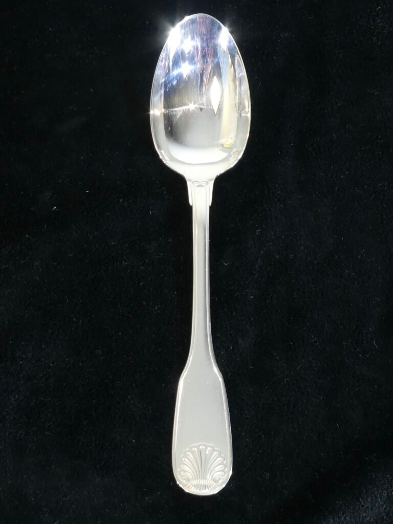 12 Cuilleres A Glace En Metal Argente Christofle Modele Coquille