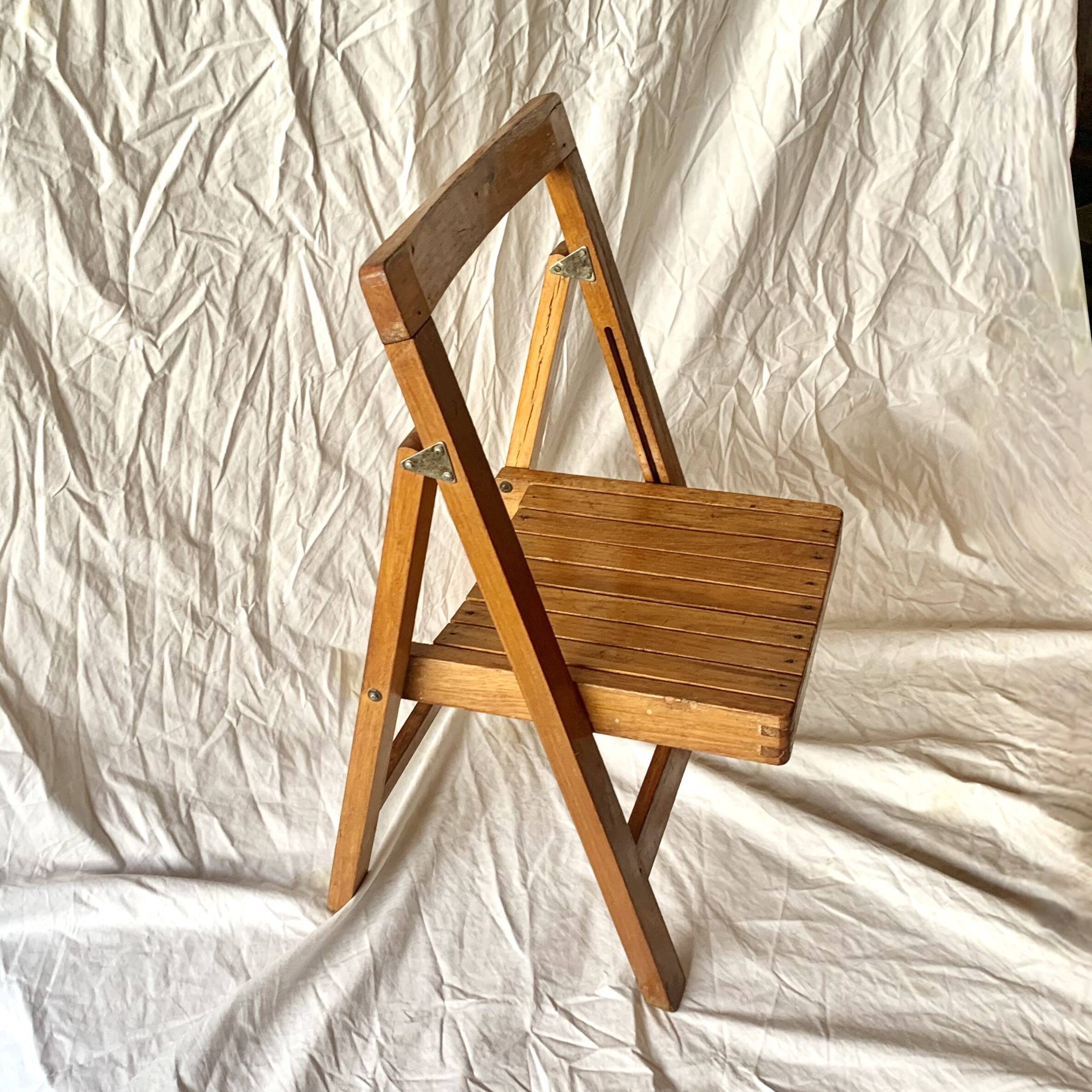 Antique varnished wooden folding chair for children