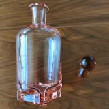 Carafe ancienne en verre rose des années 1940