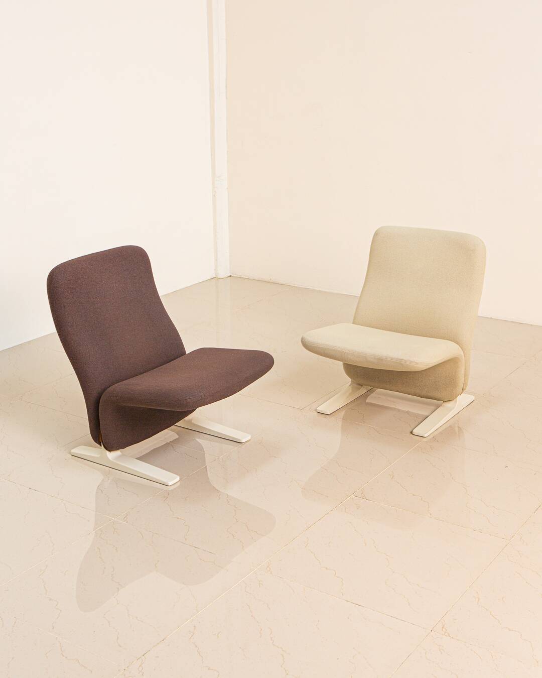 Pair of F780 "Concorde" armchairs by Pierre Paulin for Artifort 80's