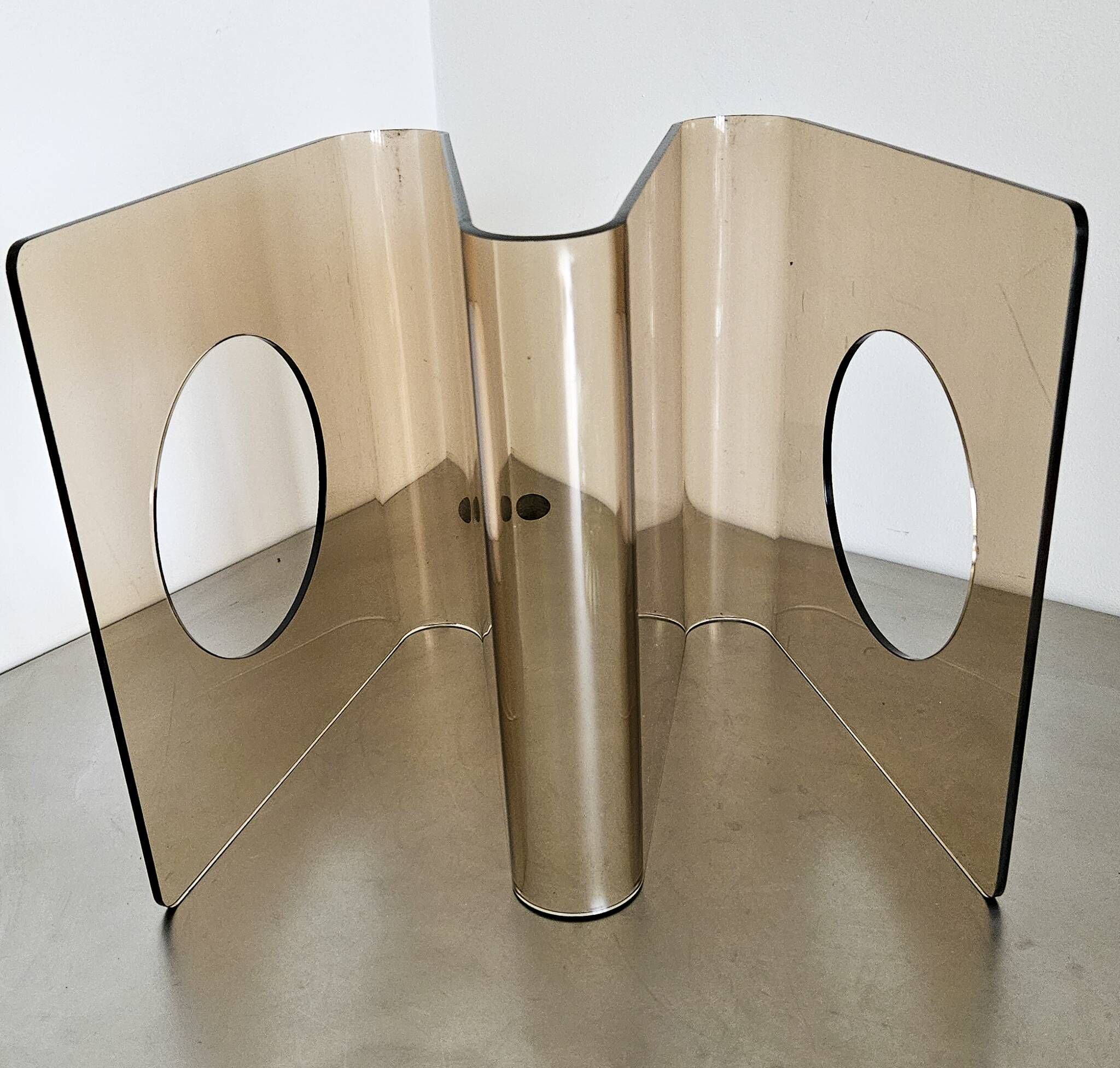 Vintage magazine rack 1970 Michel Dumas for Roche Bobois