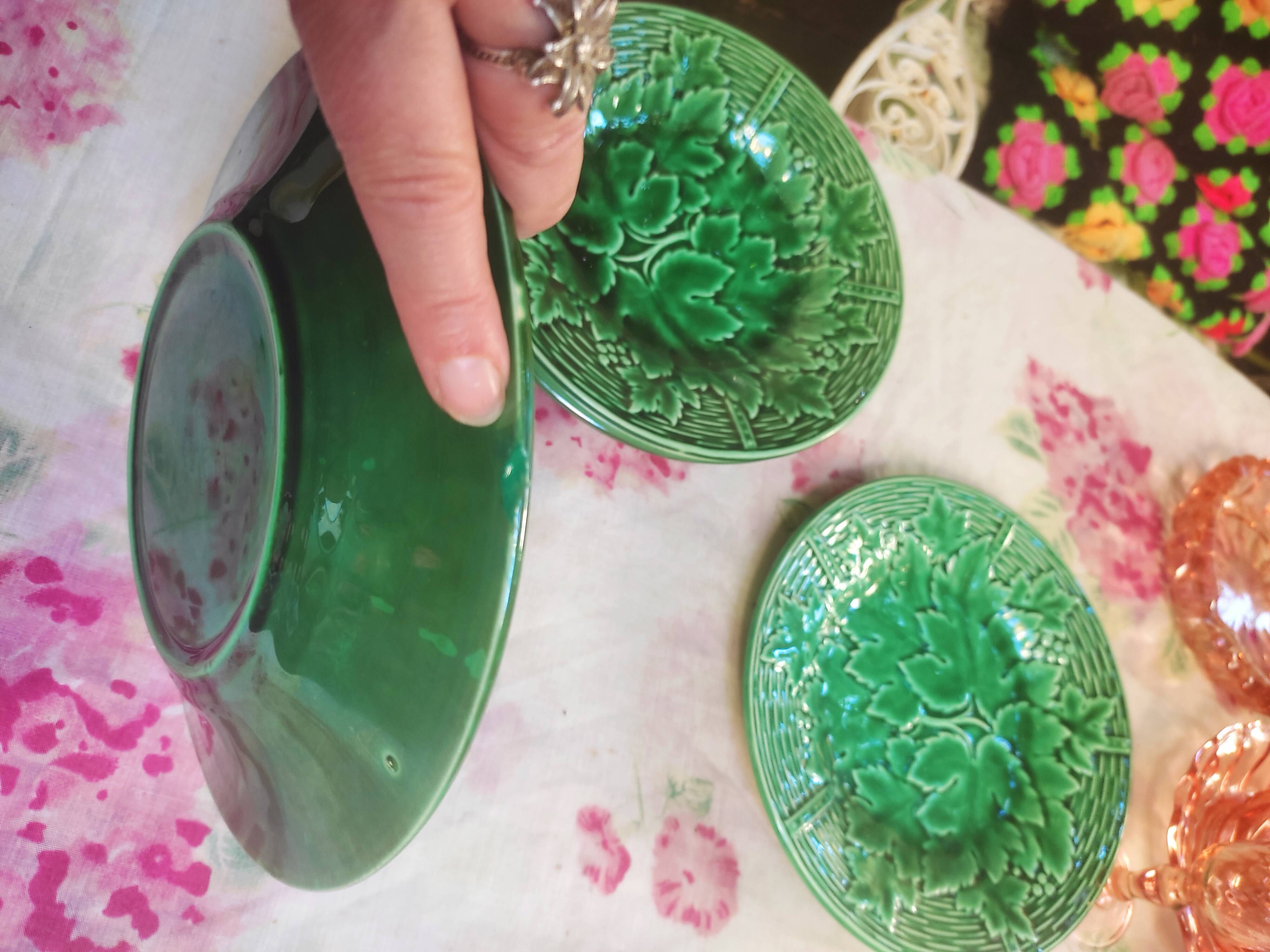 5 plates vine and basketry in slurry by Gien