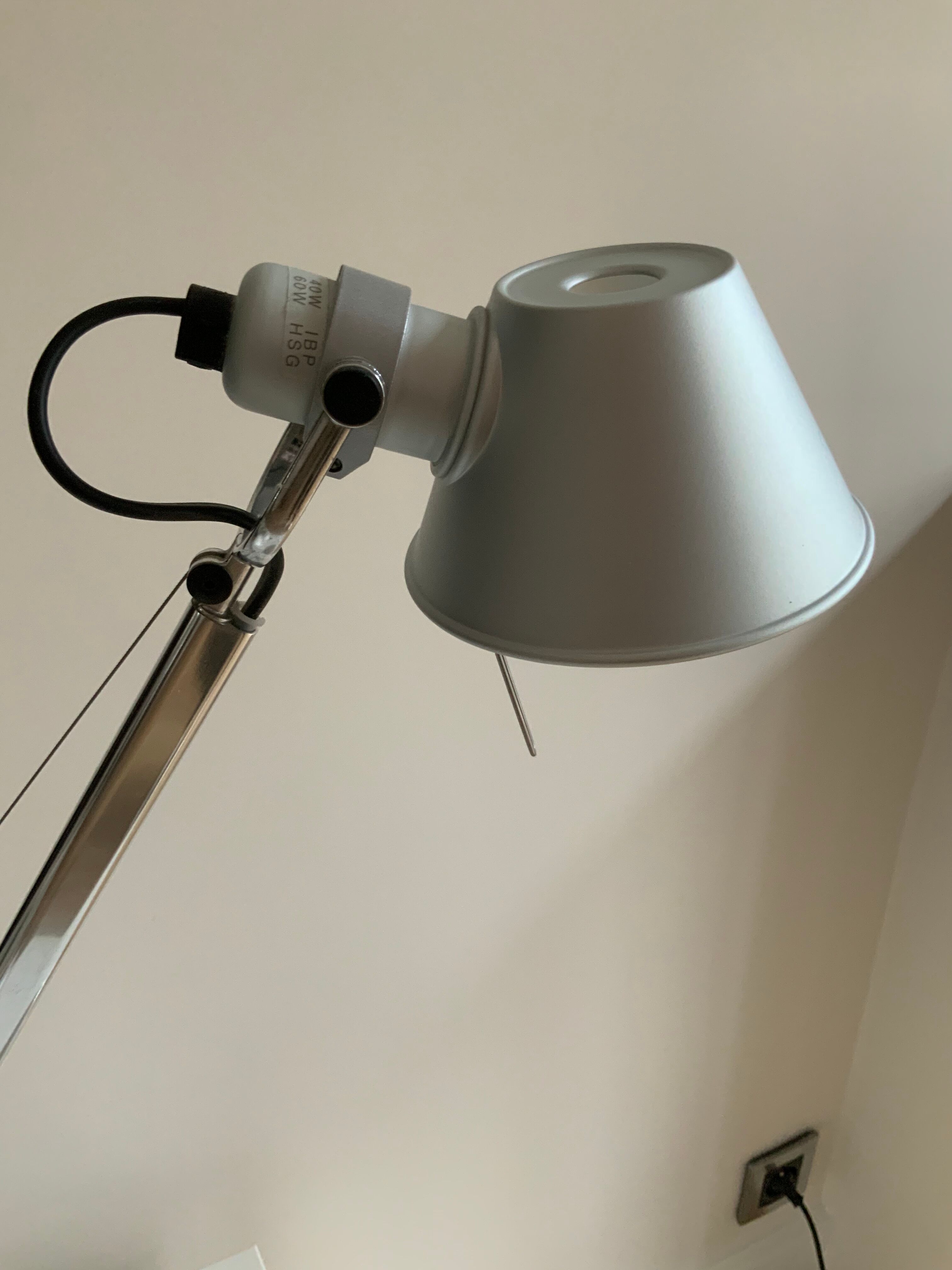Tolomeo desk lamp