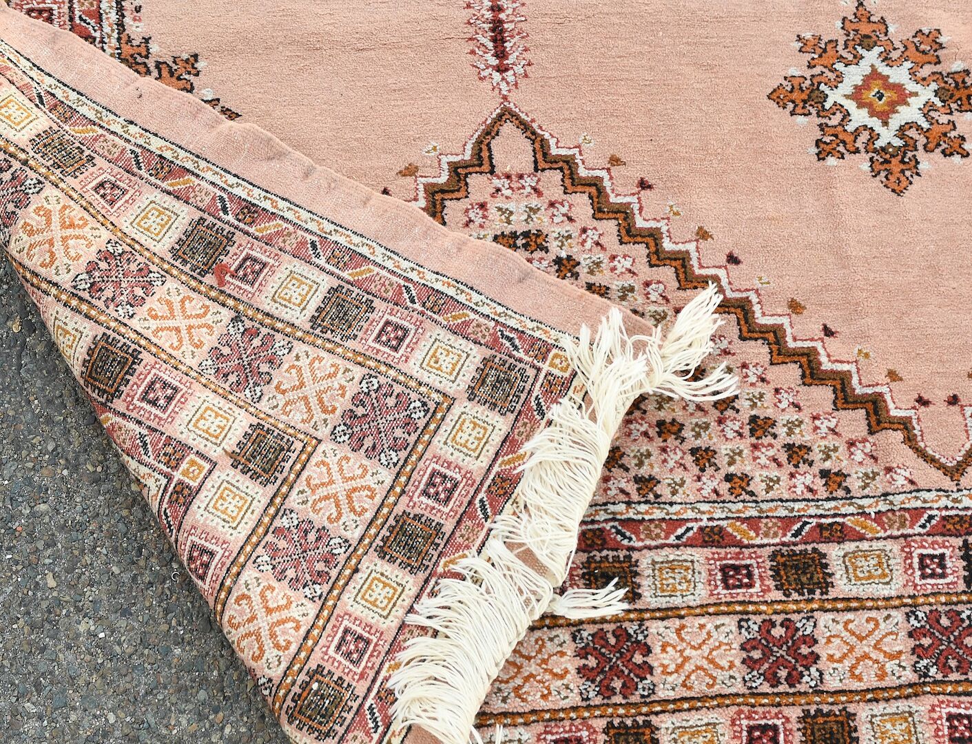 Moroccan carpet 370x250