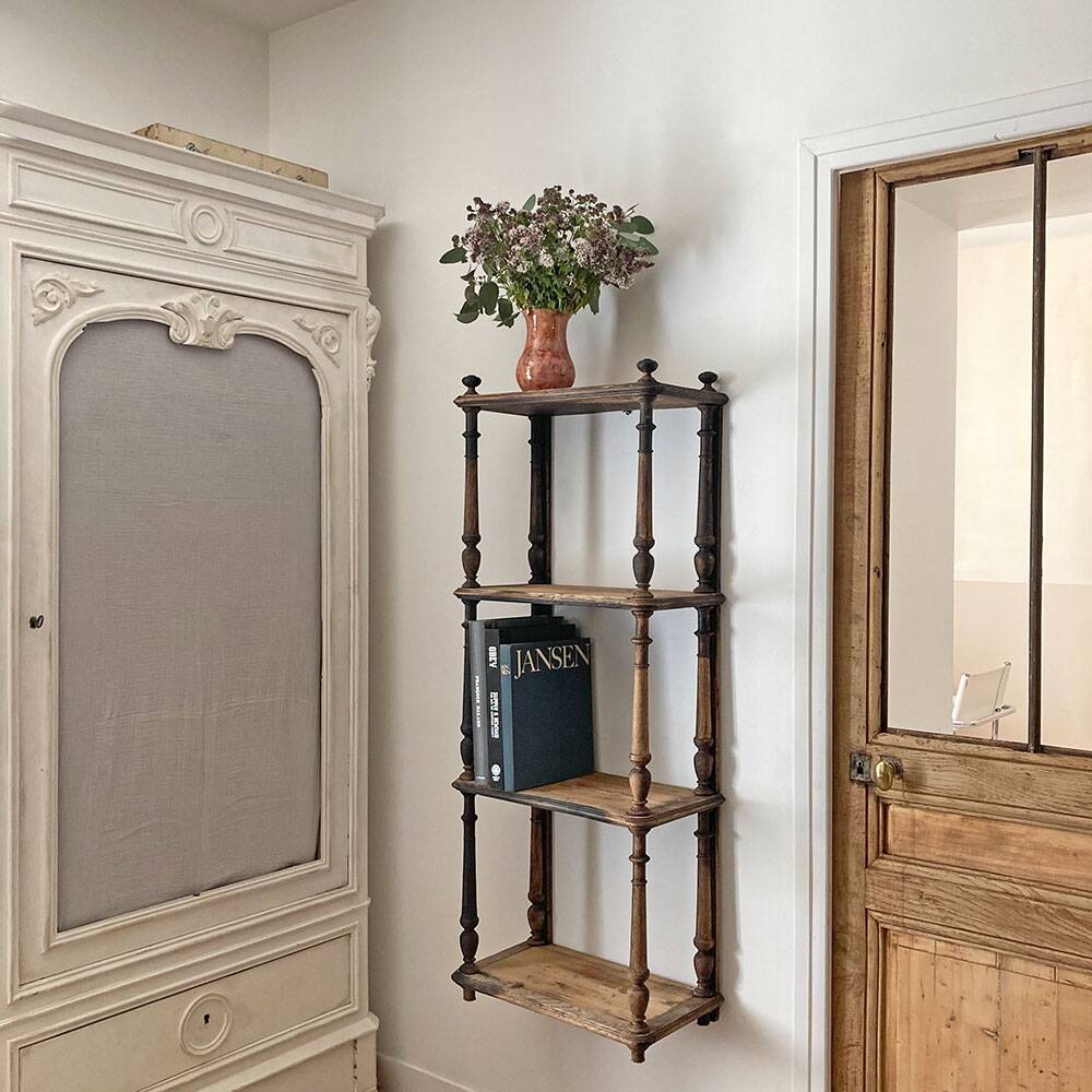 Napoleon III shelf