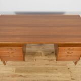 Mid-century freestanding teak desk by Kai Kristiansen for Feldballes Møbelfabrik, 1960s
