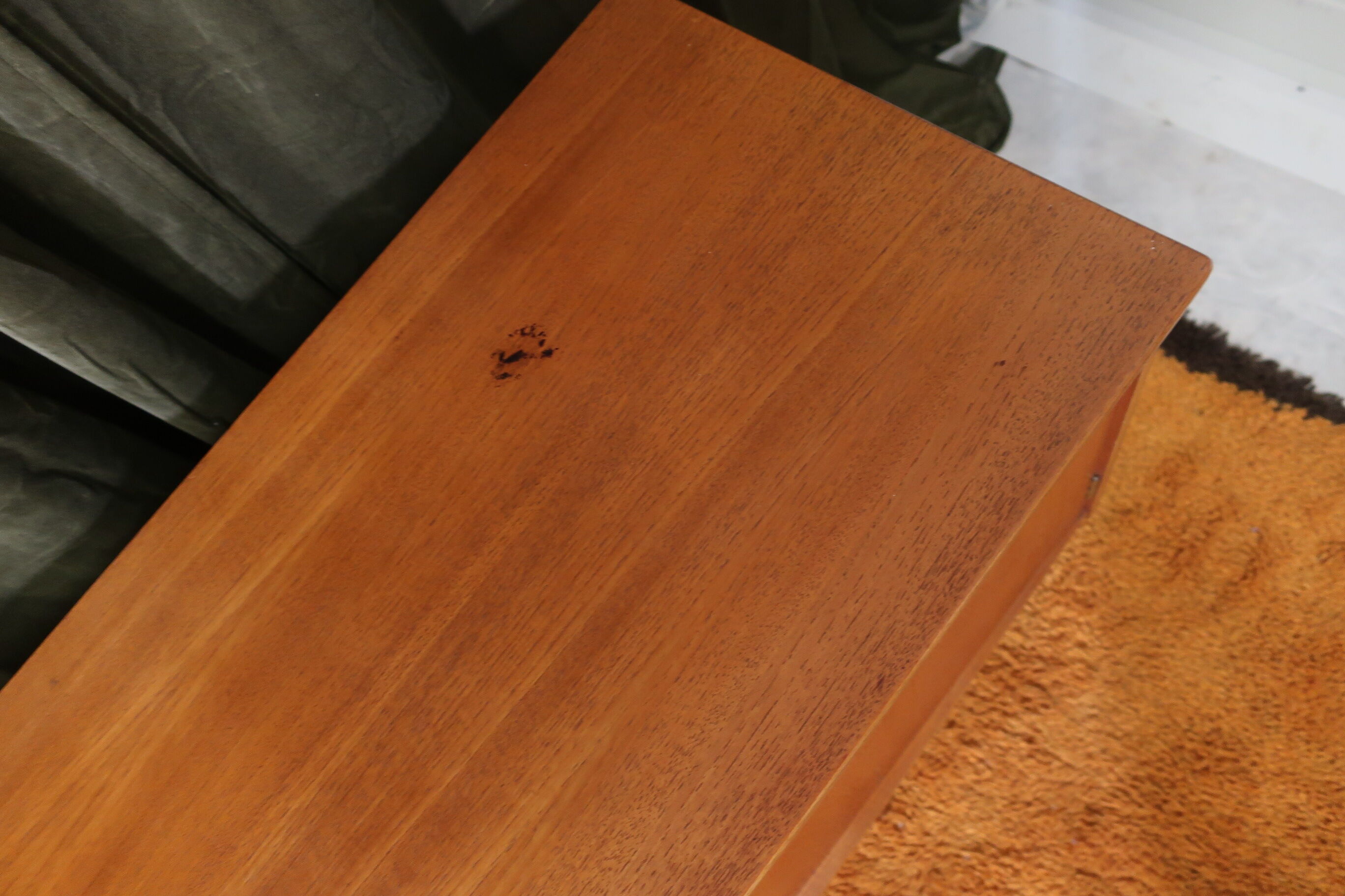 Clear teak thread from the 1960s