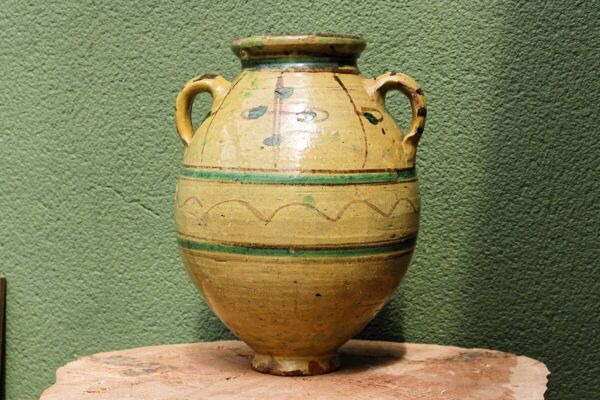 Amphore tunisienne en terre cuite, 19ème siècle