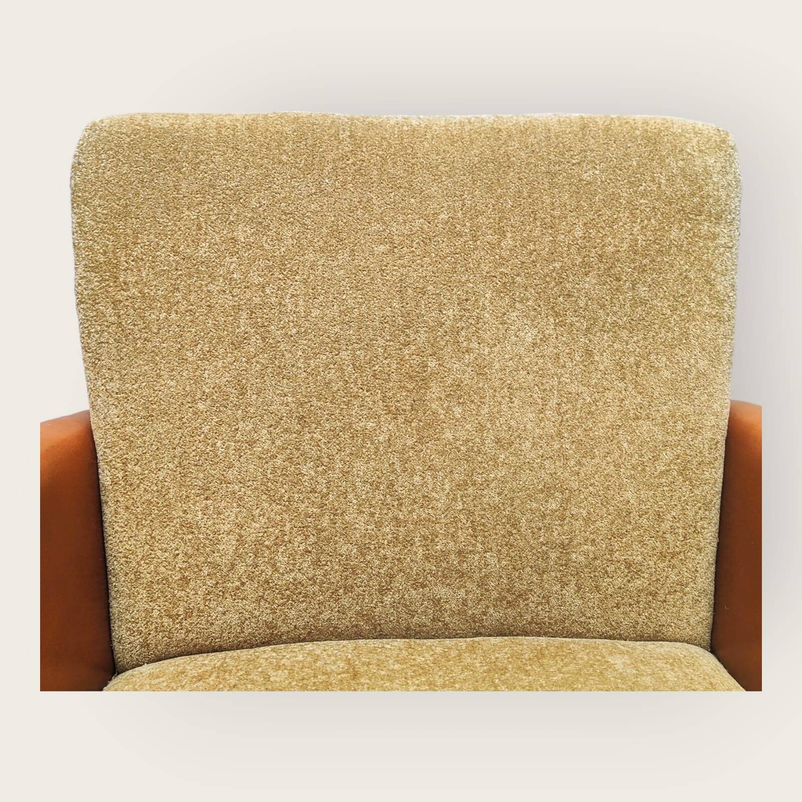 Twee mid century fauteuils