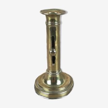 Brass pusher candle holder