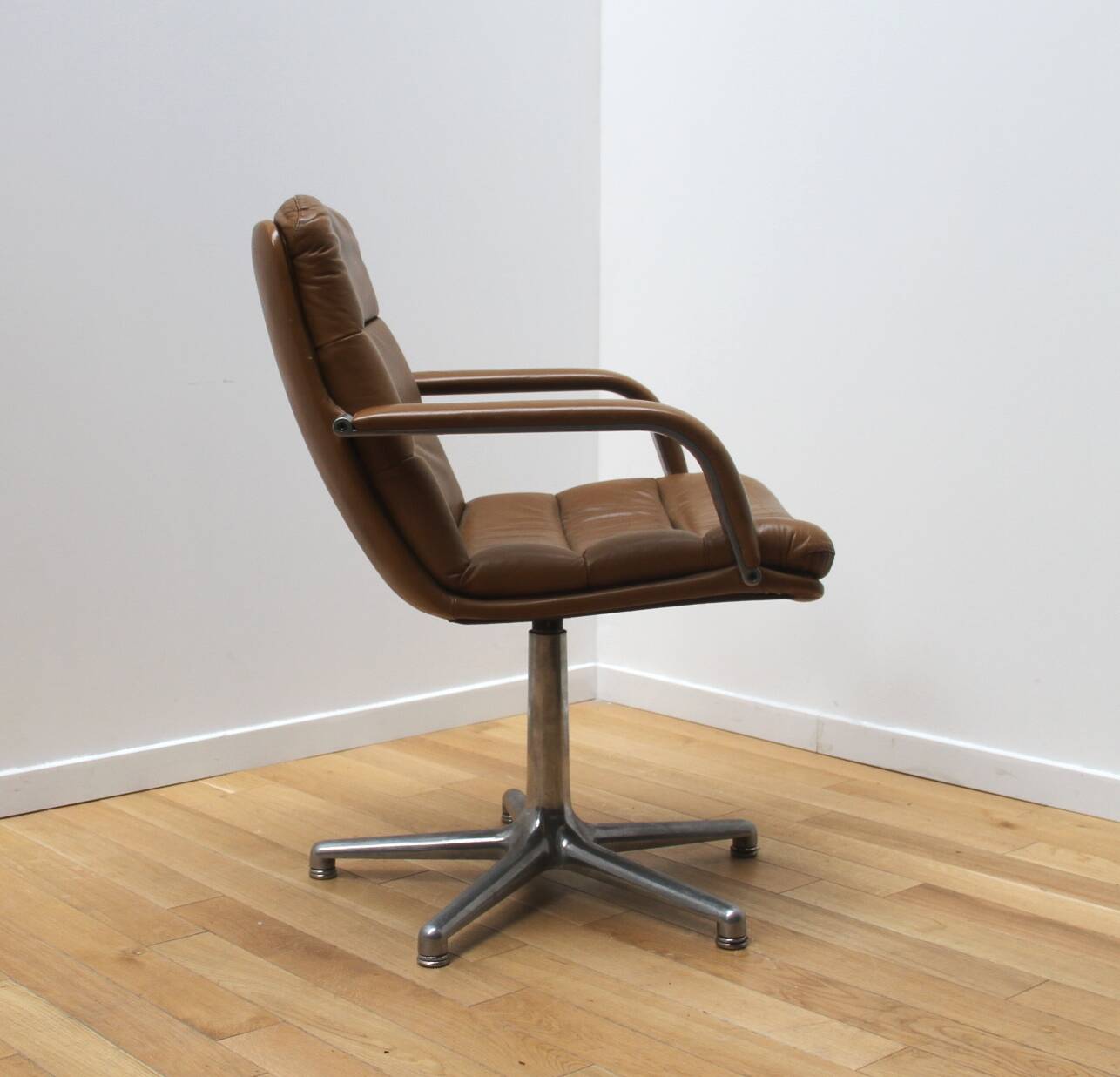 Channel office chair, Artifort