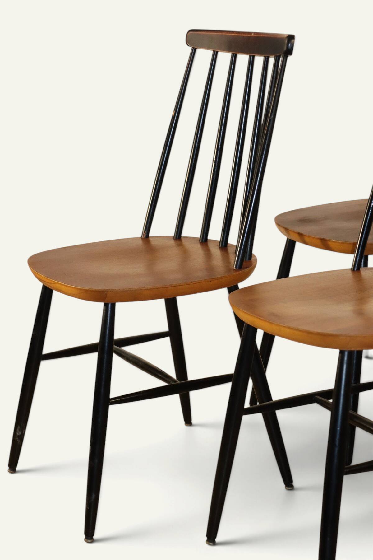 Set of 4 vintage wooden chairs, 1960s