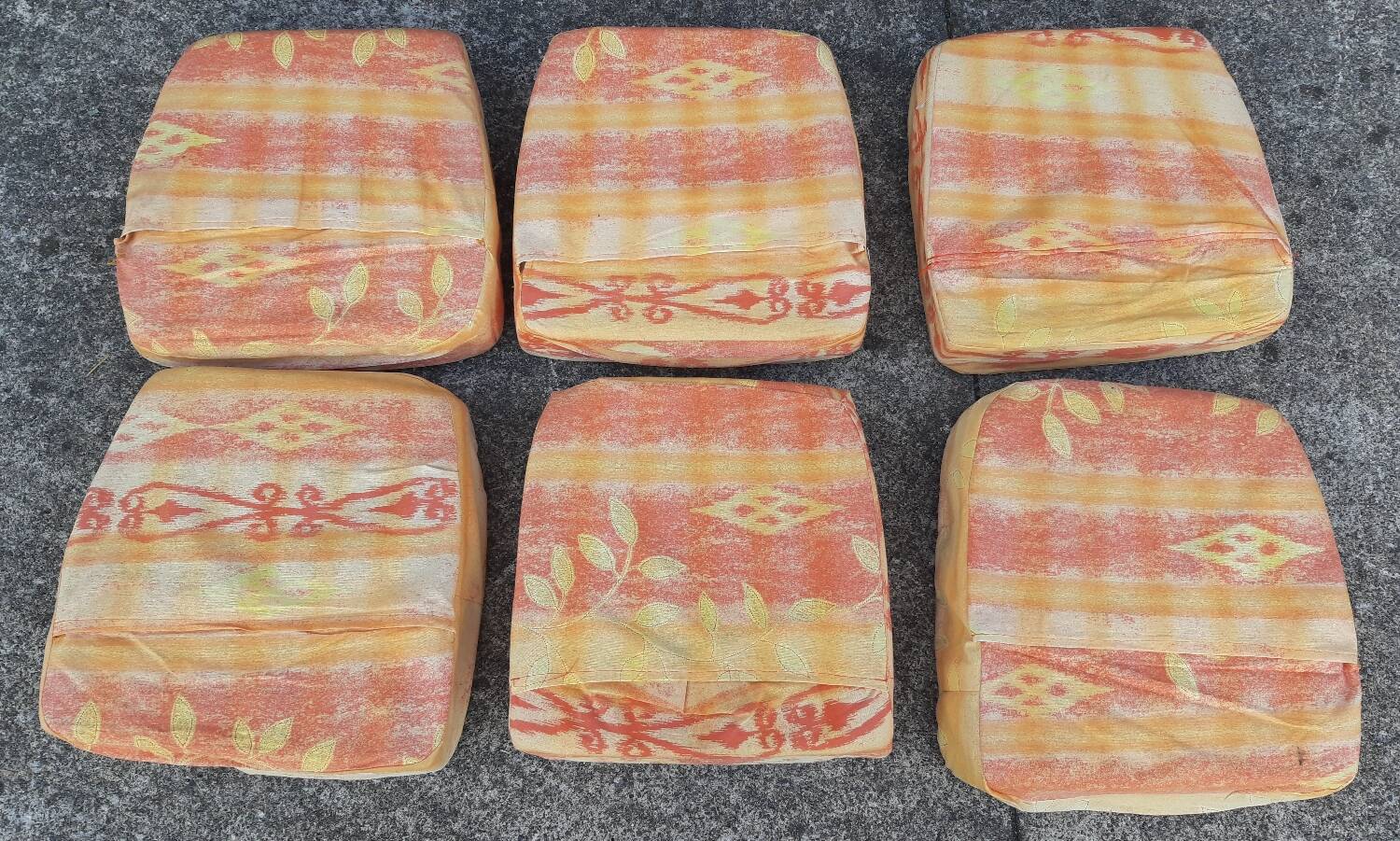 Table and 6 chairs made of bamboo and rattan