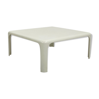 White coffee table Demetrio 70 by Vico Magistretti for Artemide, 1960