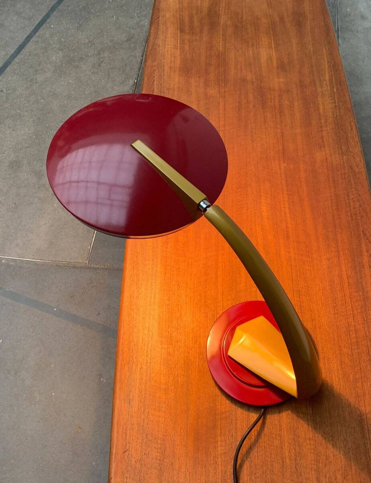 Lampe de table Boomerang Space Age par Luis Pérez De La Oliva pour Phase