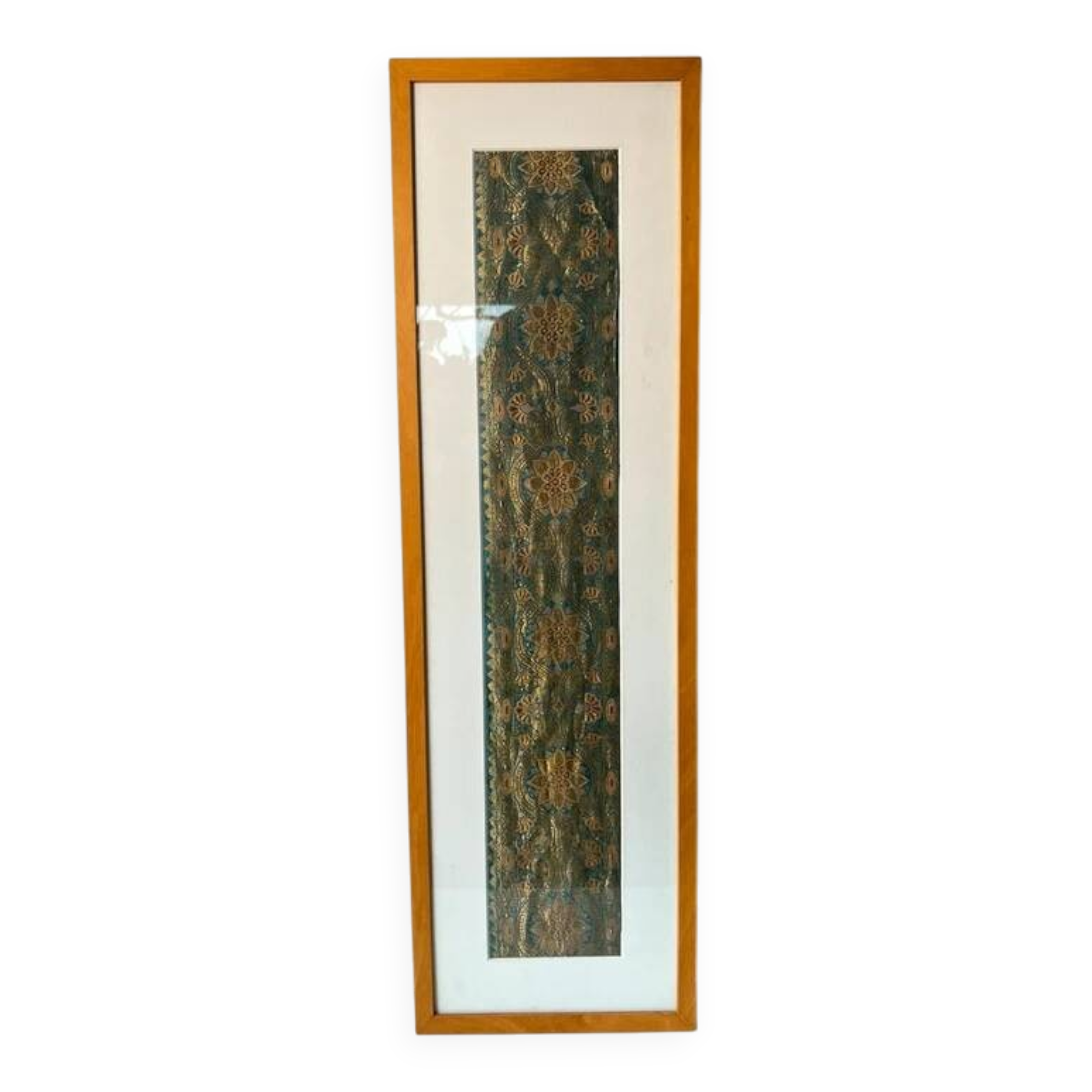 Panneau de broderie ancien décor chinois encadré, XIXᵉ siècle