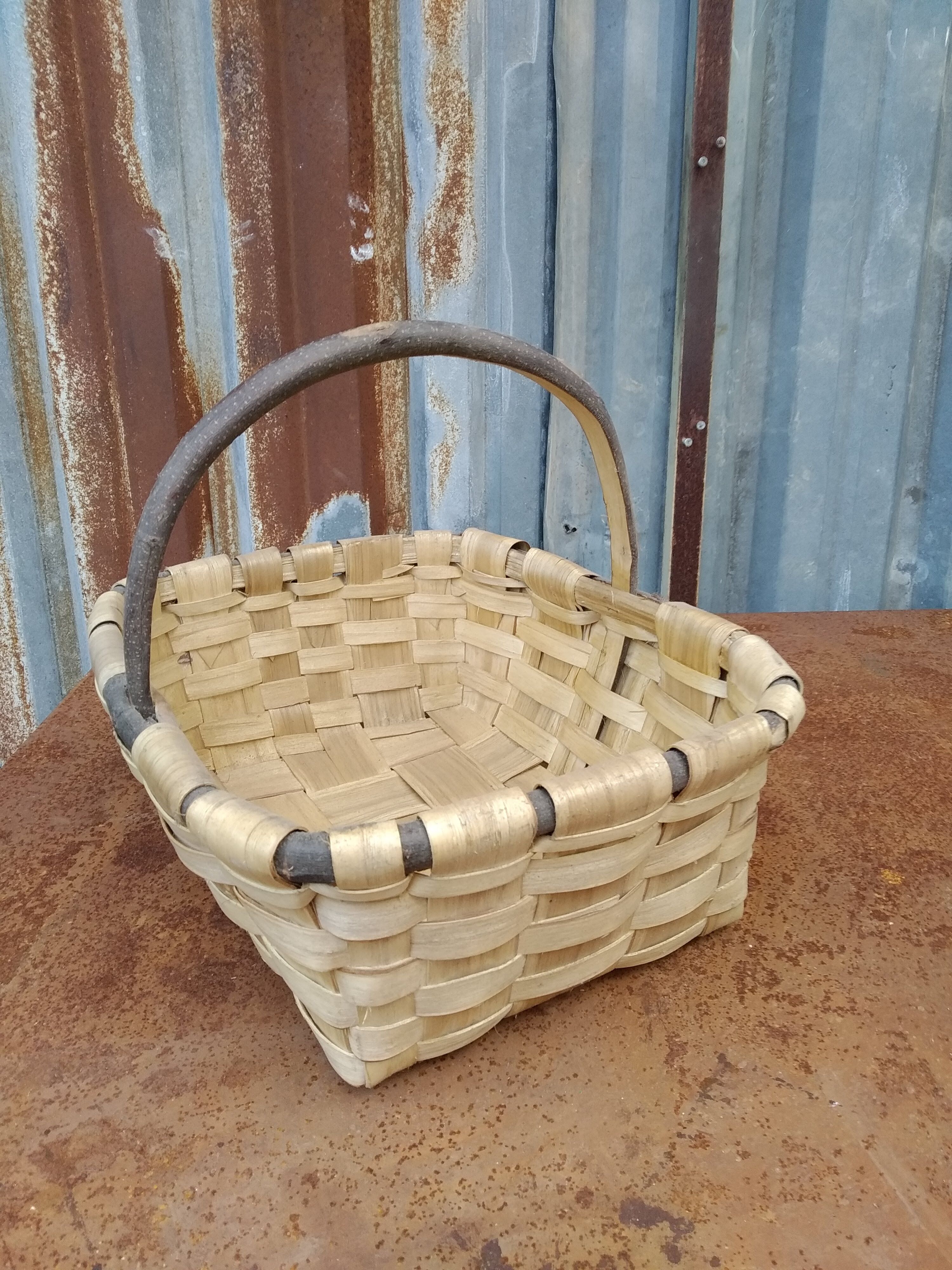 Basket chestnut strips