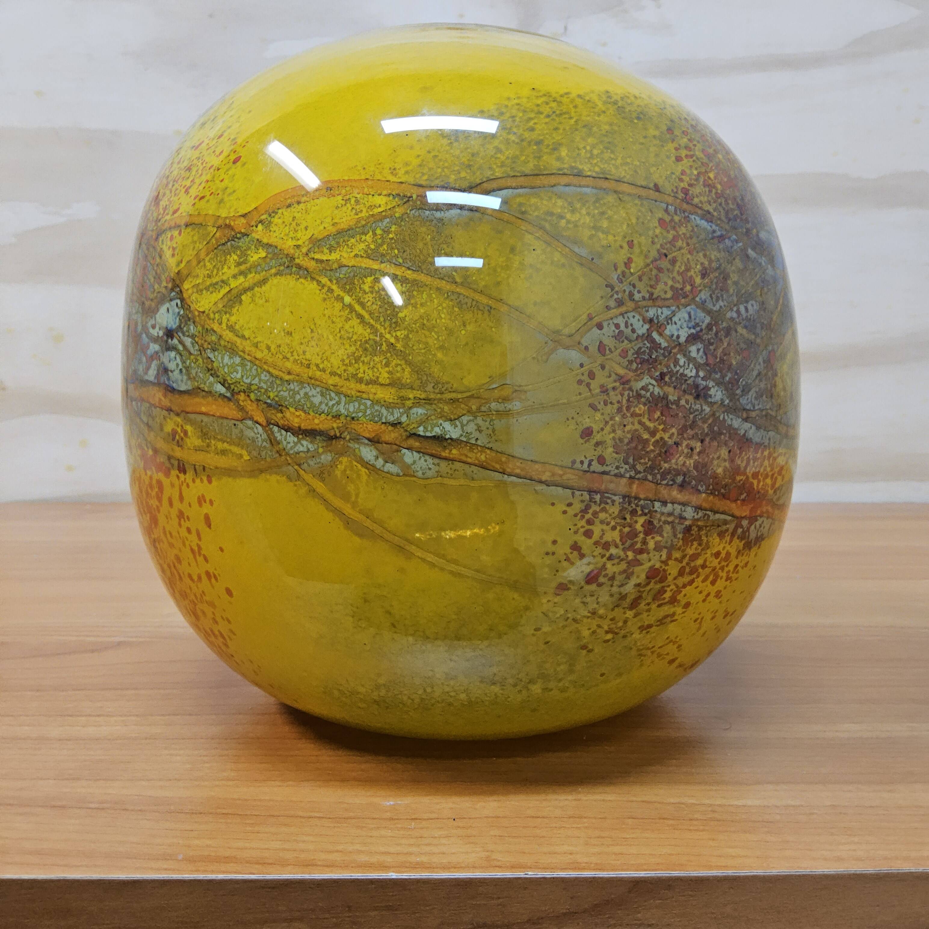 Vase en verre soufflé à la bouche jaune Ioan Nemtoi