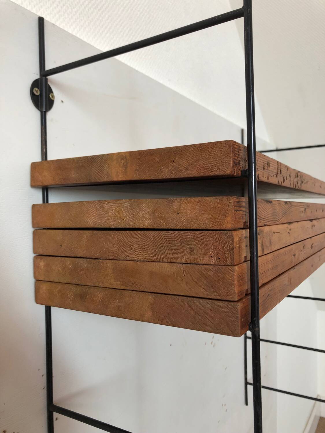 Wall shelf