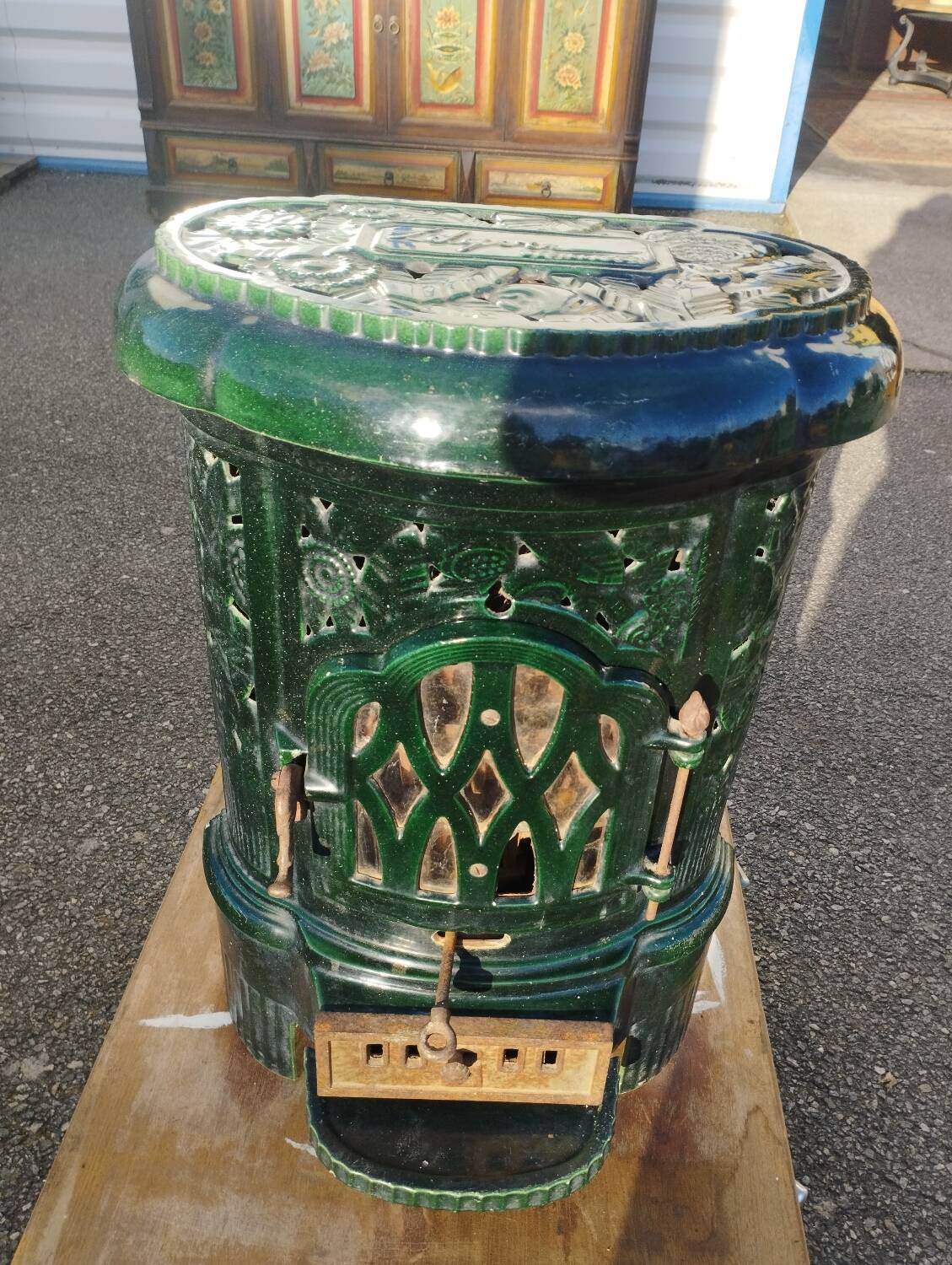 Lilyver Deville cast iron wood stove
