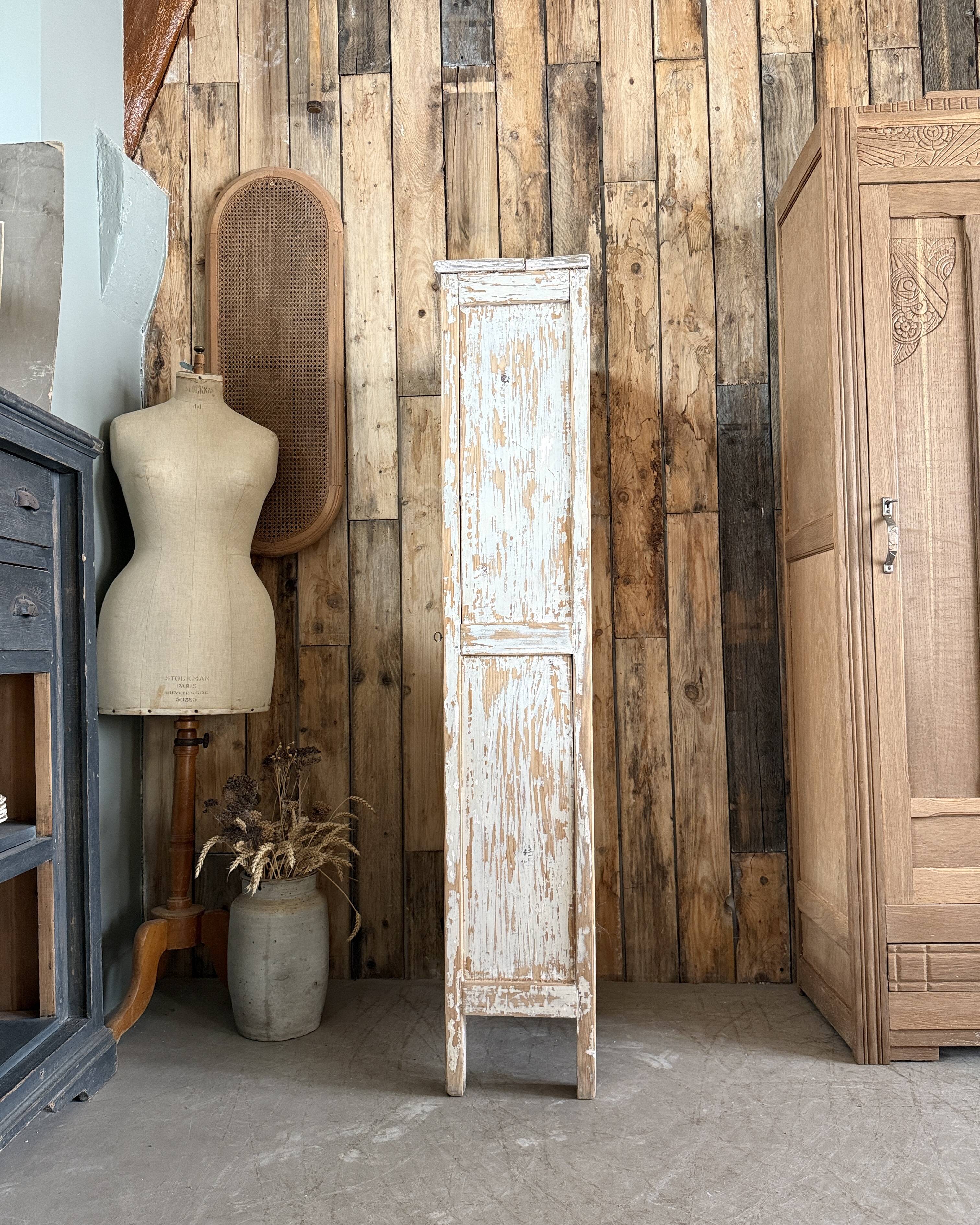 Armoire parisienne patinée