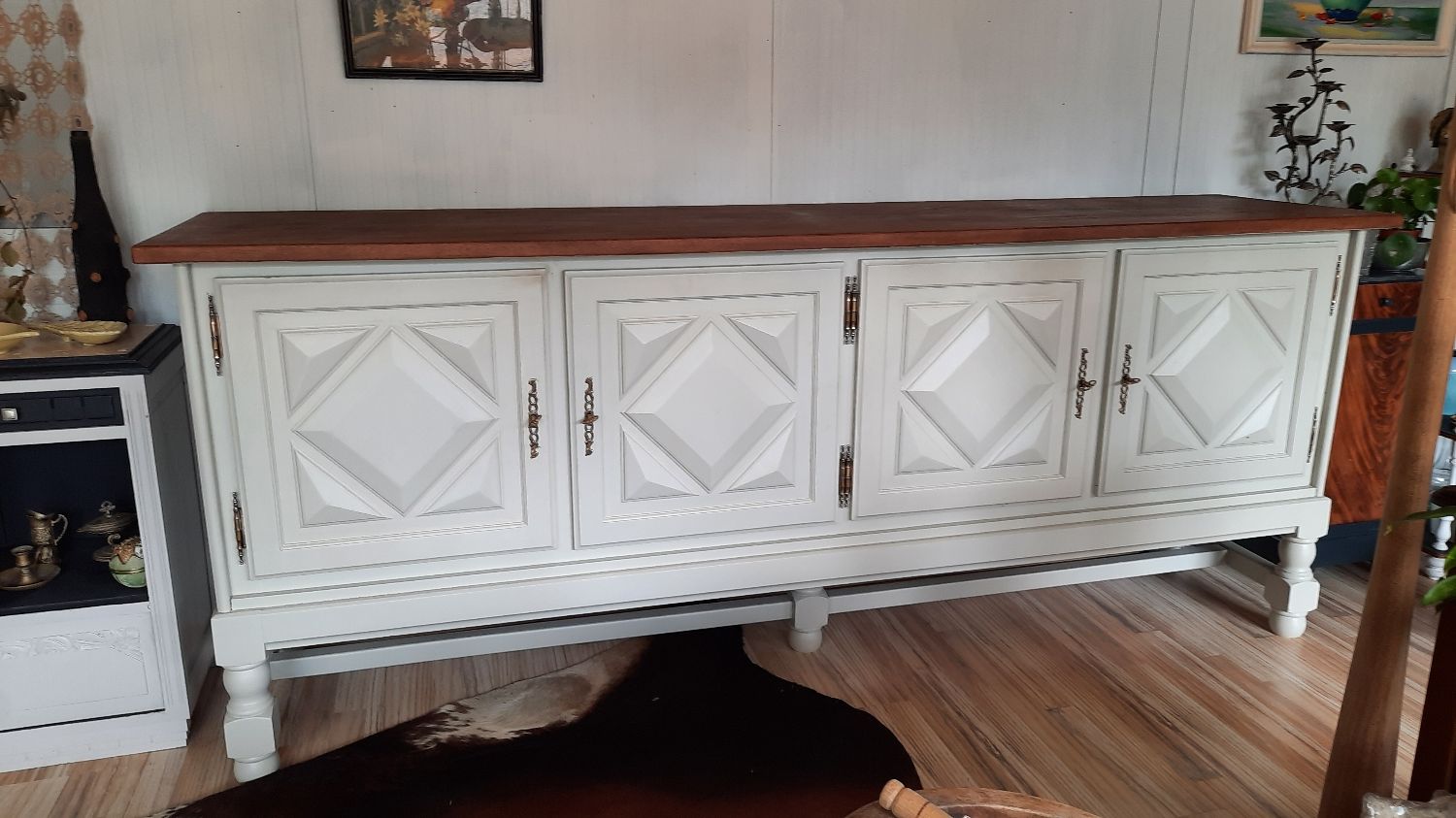 Sideboard