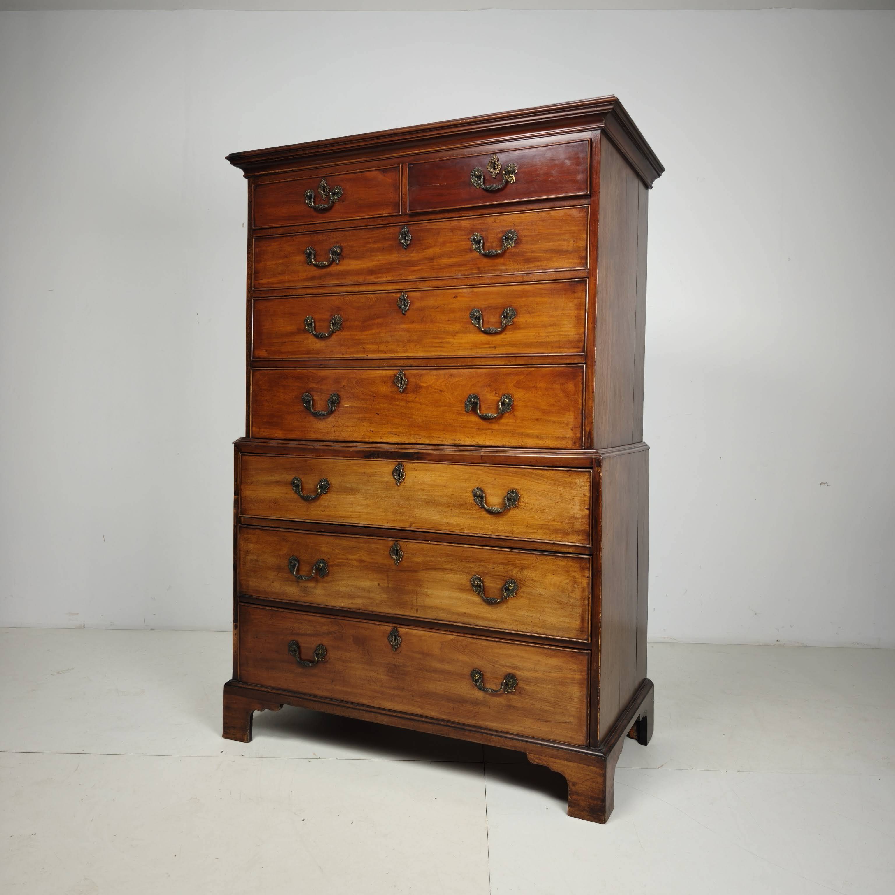 Coffre en acajou anglais géorgien sur coffre, vers 1820