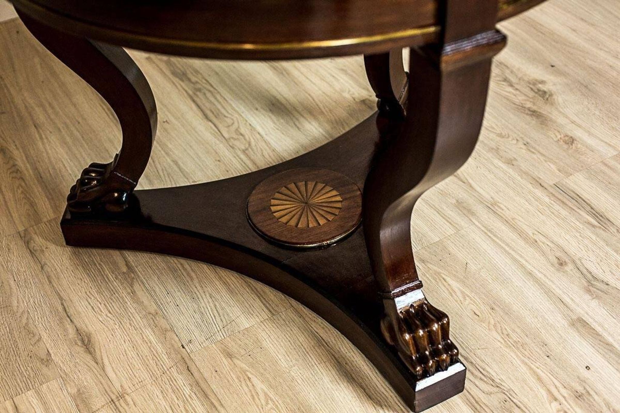 Table ronde avec chaises rembourrées, années 1950, ensemble de 5