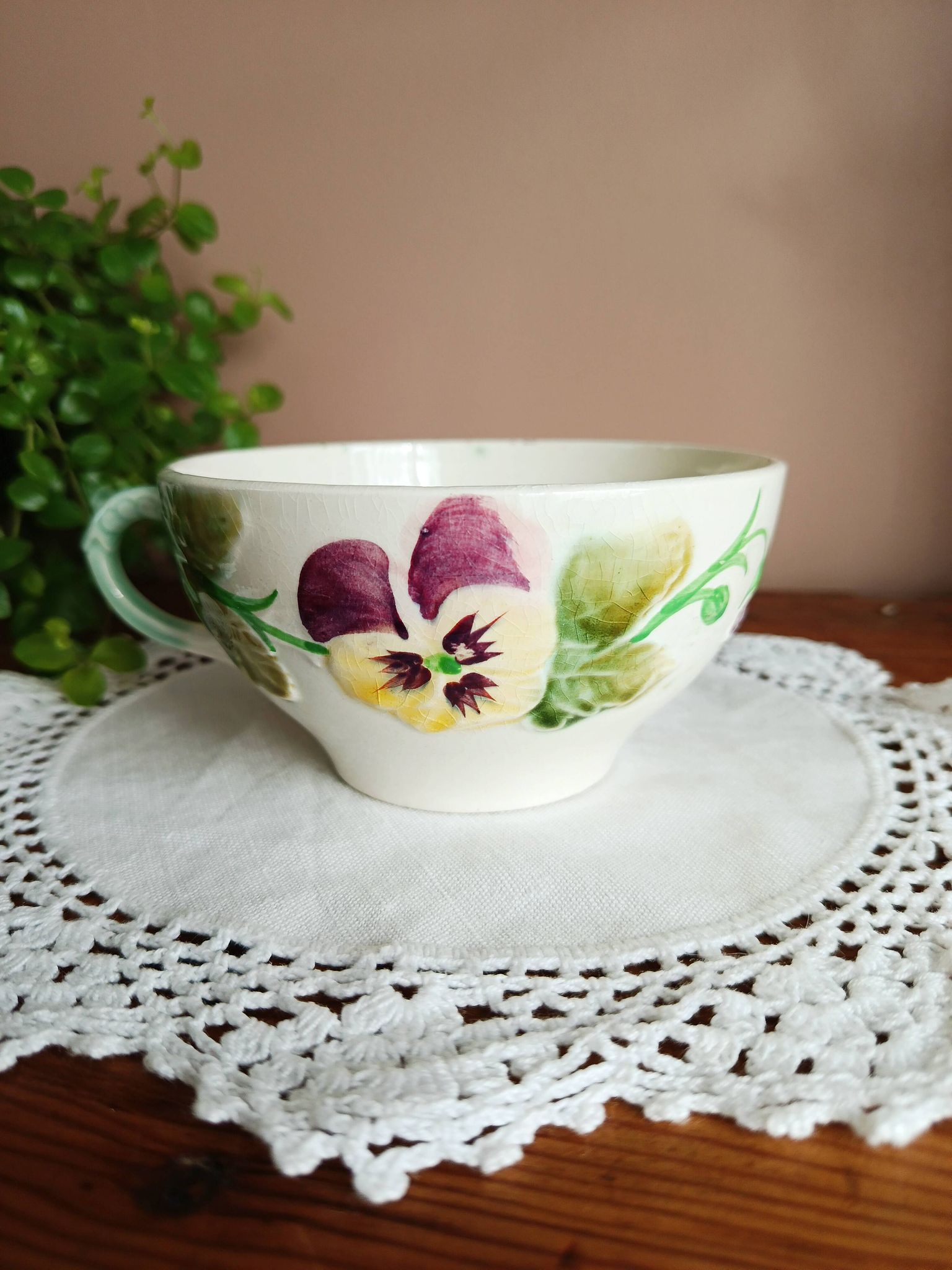 Large slipware cup Thoughts, Choisy le Roi
