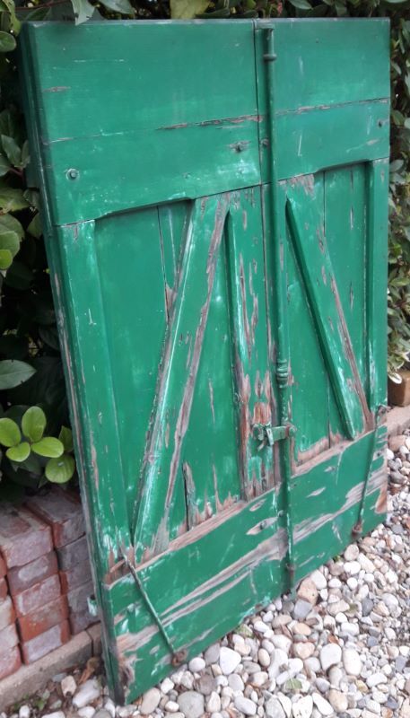 Pair of shutters H125xL87cm old painted fir