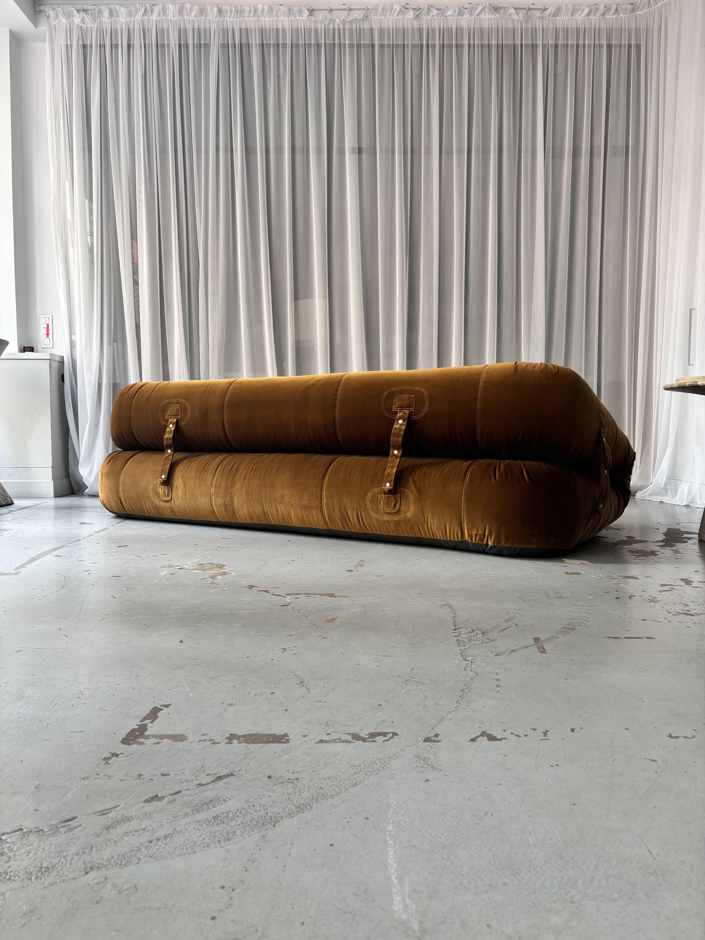"Anfibio" 3-seater sofa by Alessandro Becchi for Giovaneti, 1970s