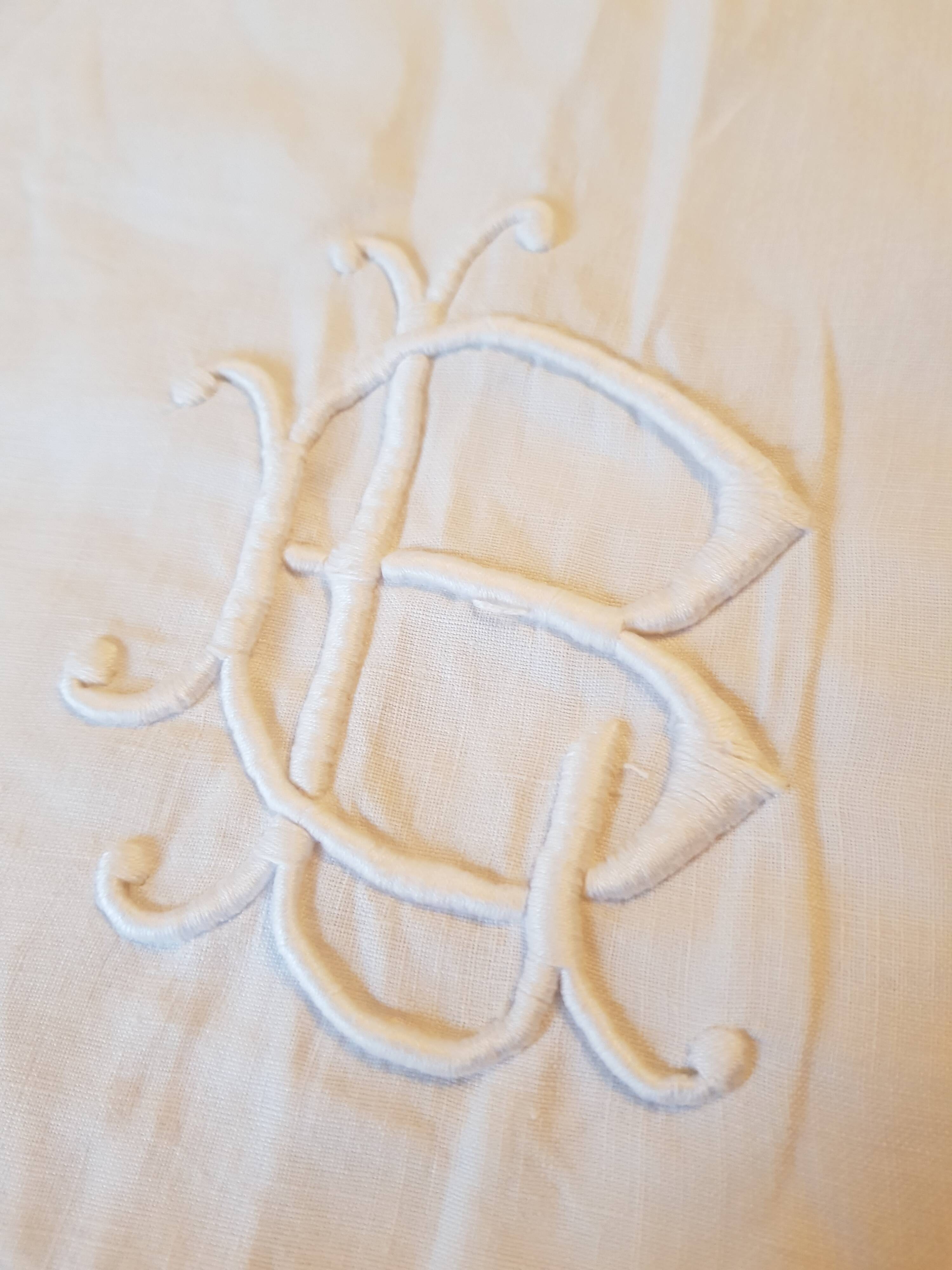 LB Monogrammed Linen Sheet