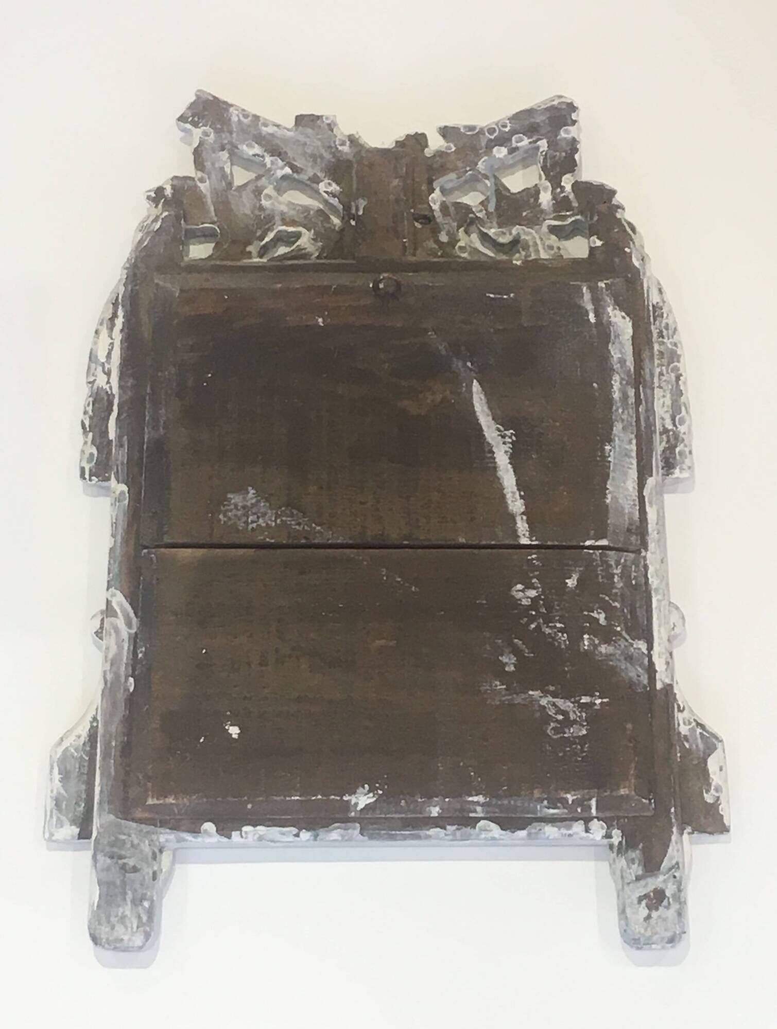 Louis XVI Style Mirror in Carved Wood with Grey Patina and Dove Pediment