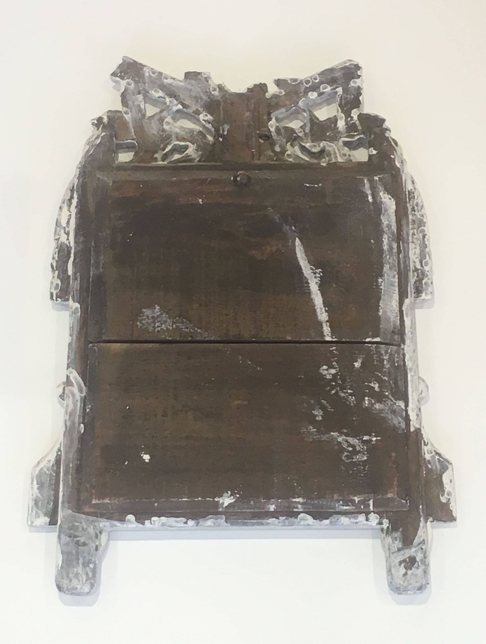 Louis XVI Style Mirror in Carved Wood with Grey Patina and Dove Pediment